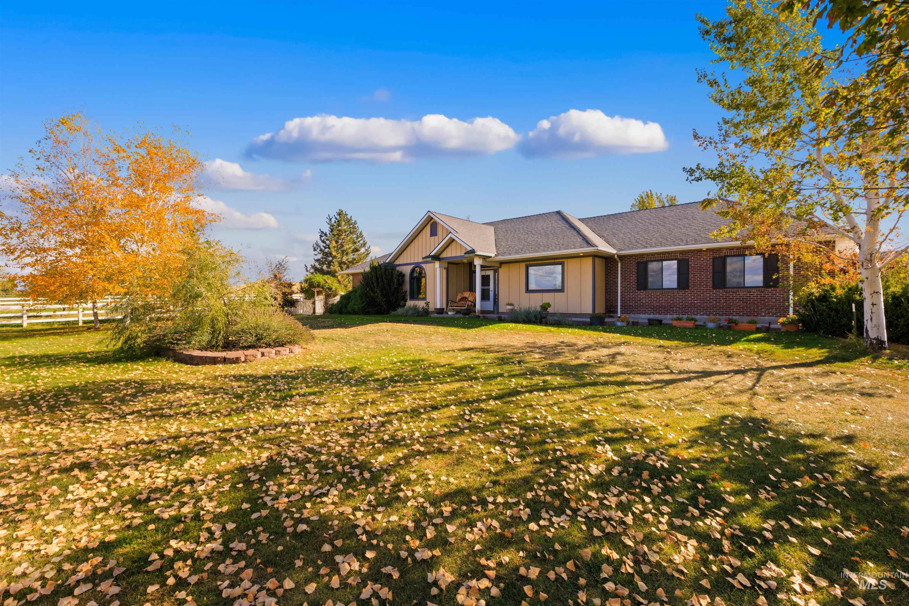 6505 Horse Haven Ln, Emmett, Idaho 83617, 3 Bedrooms, 3 Bathrooms, Residential For Sale, Price $985,000, 99003717