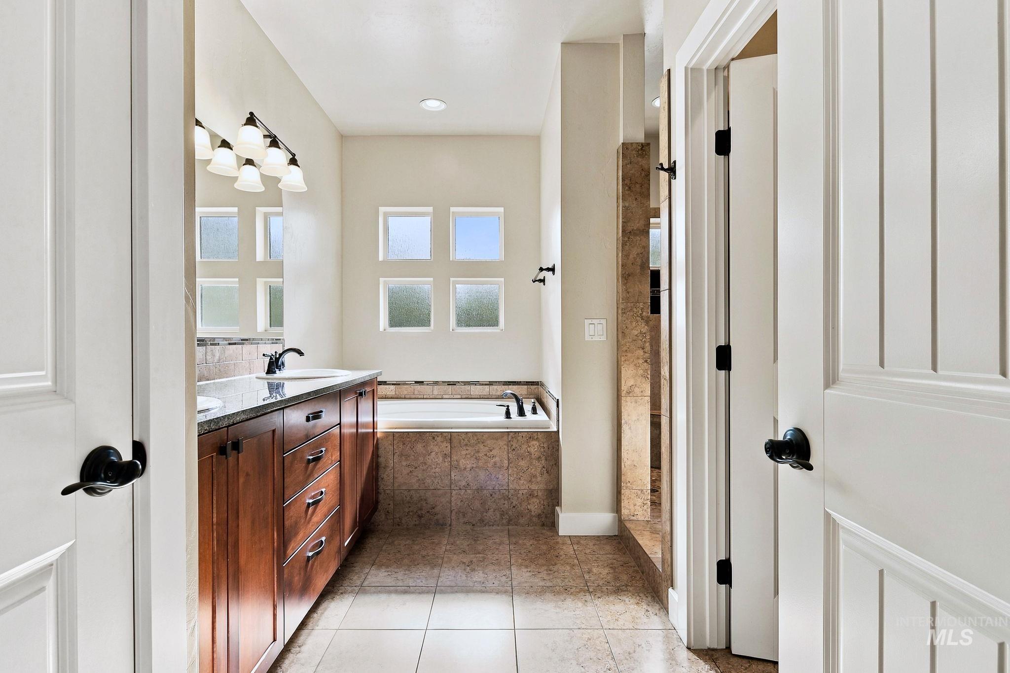 2598 E Granadillo Dr, Meridian, Idaho 83646, 4 Bedrooms, 3 Bathrooms, Residential For Sale, Price $895,000, 99003718