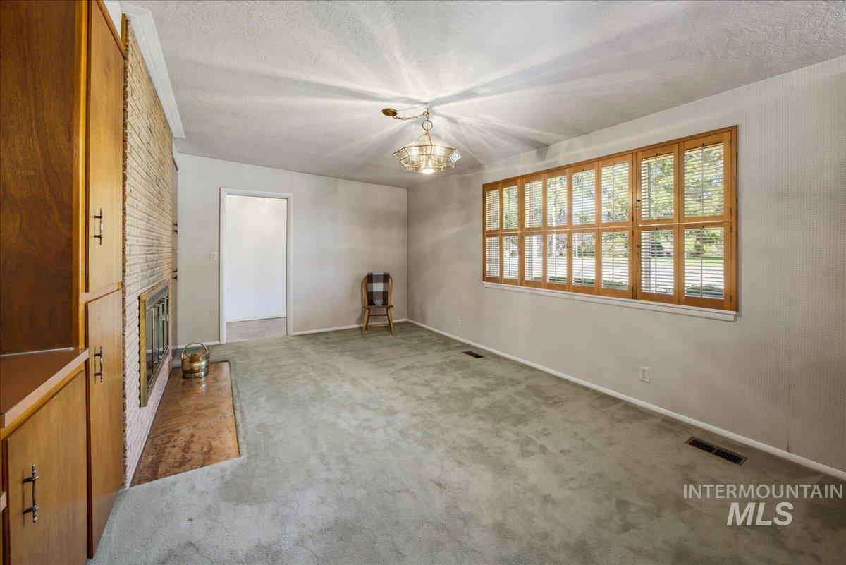 6123 W Northview St, Boise, Idaho 83704, 3 Bedrooms, 2 Bathrooms, Residential For Sale, Price $500,000, 99003719
