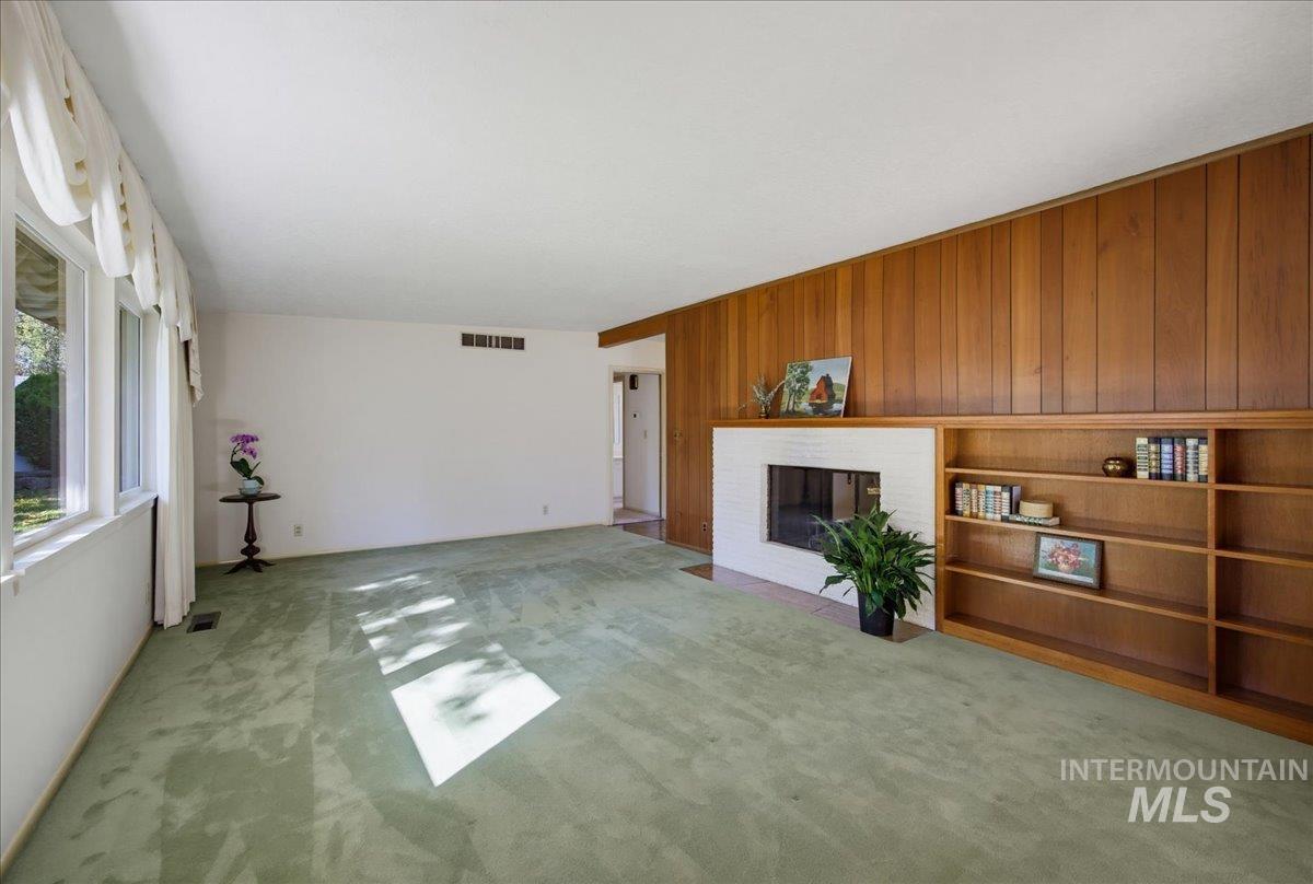 6123 W Northview St, Boise, Idaho 83704, 3 Bedrooms, 2 Bathrooms, Residential For Sale, Price $500,000, 99003719