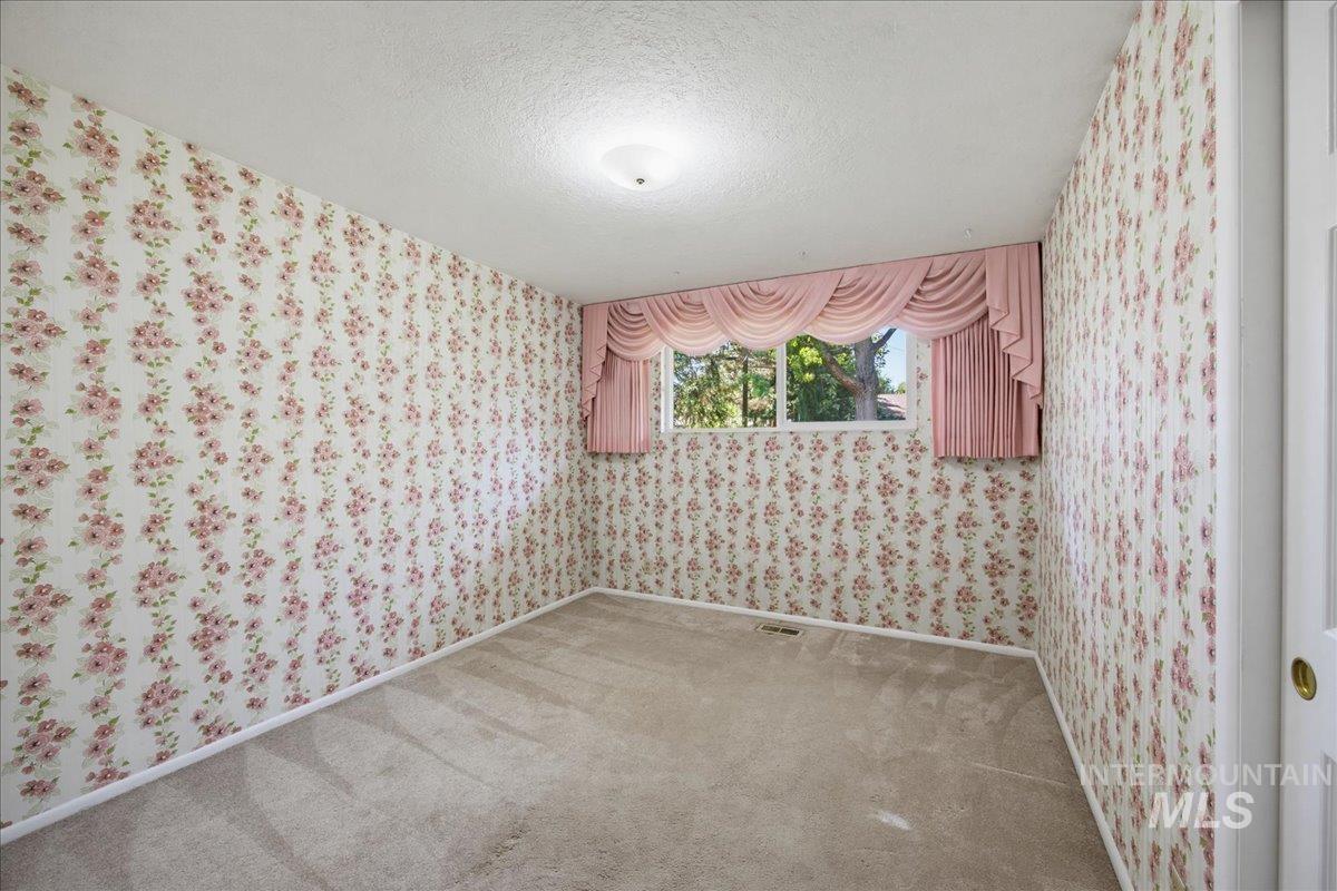 6123 W Northview St, Boise, Idaho 83704, 3 Bedrooms, 2 Bathrooms, Residential For Sale, Price $500,000, 99003719