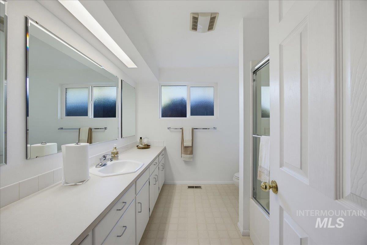 6123 W Northview St, Boise, Idaho 83704, 3 Bedrooms, 2 Bathrooms, Residential For Sale, Price $500,000, 99003719