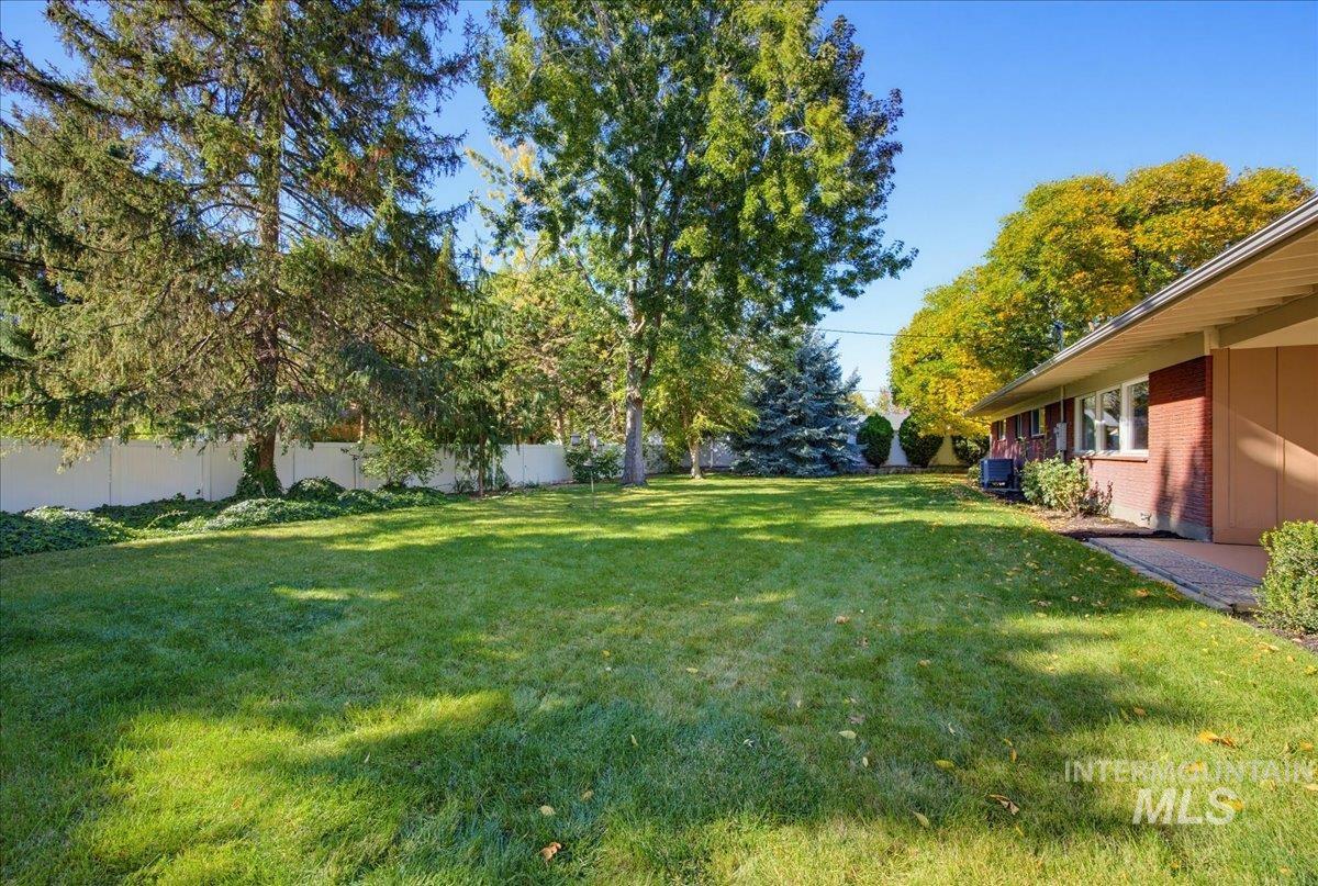 6123 W Northview St, Boise, Idaho 83704, 3 Bedrooms, 2 Bathrooms, Residential For Sale, Price $500,000, 99003719