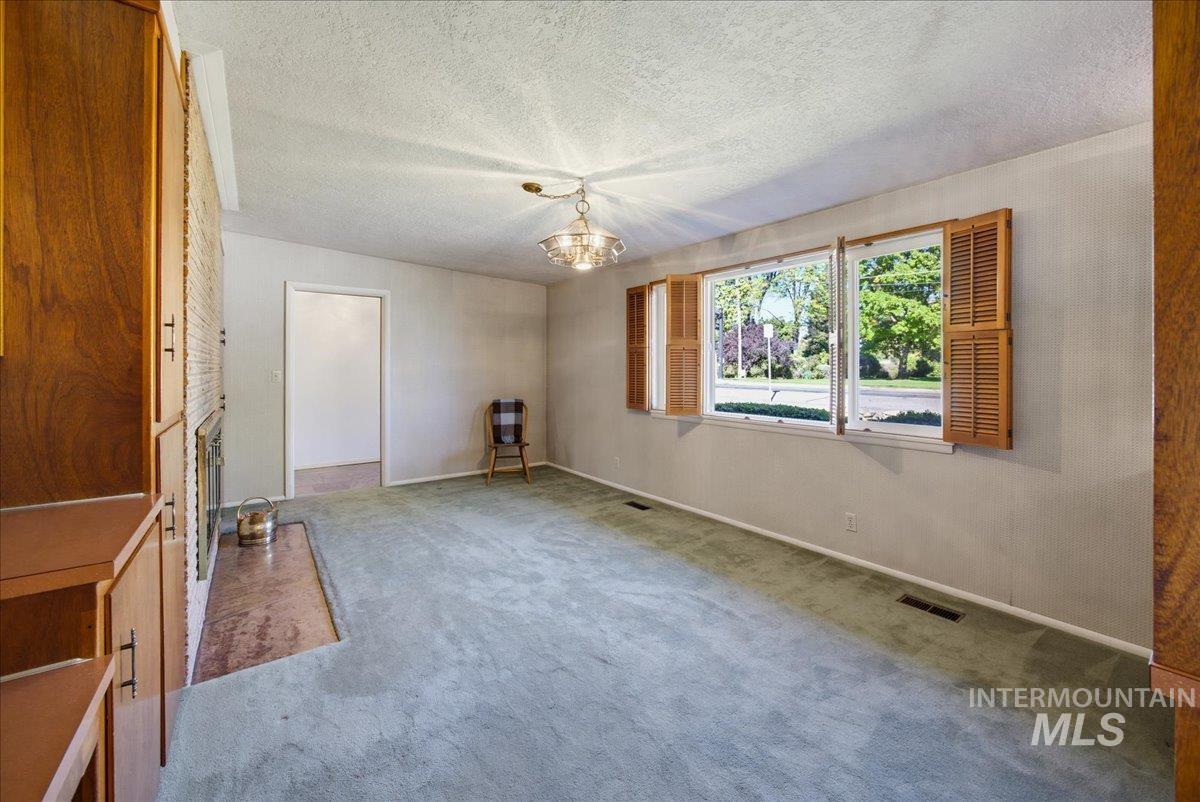 6123 W Northview St, Boise, Idaho 83704, 3 Bedrooms, 2 Bathrooms, Residential For Sale, Price $500,000, 99003719