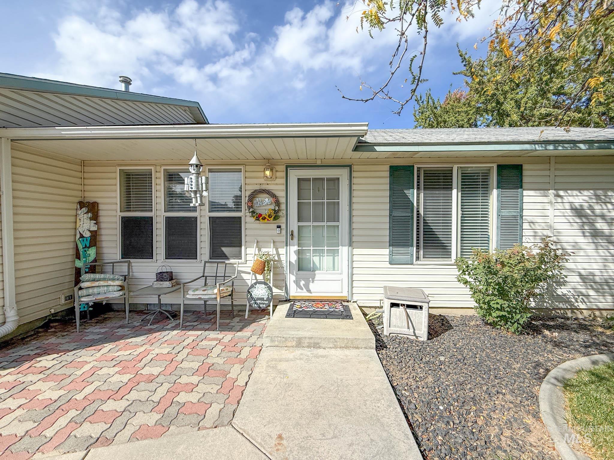 620 E Cougar Dr., Meridian, Idaho 83646, 3 Bedrooms, 2 Bathrooms, Residential For Sale, Price $419,000, 99003720