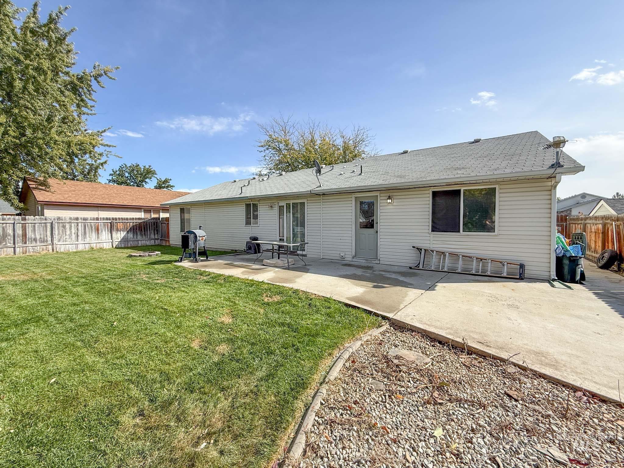 620 E Cougar Dr., Meridian, Idaho 83646, 3 Bedrooms, 2 Bathrooms, Residential For Sale, Price $419,000, 99003720