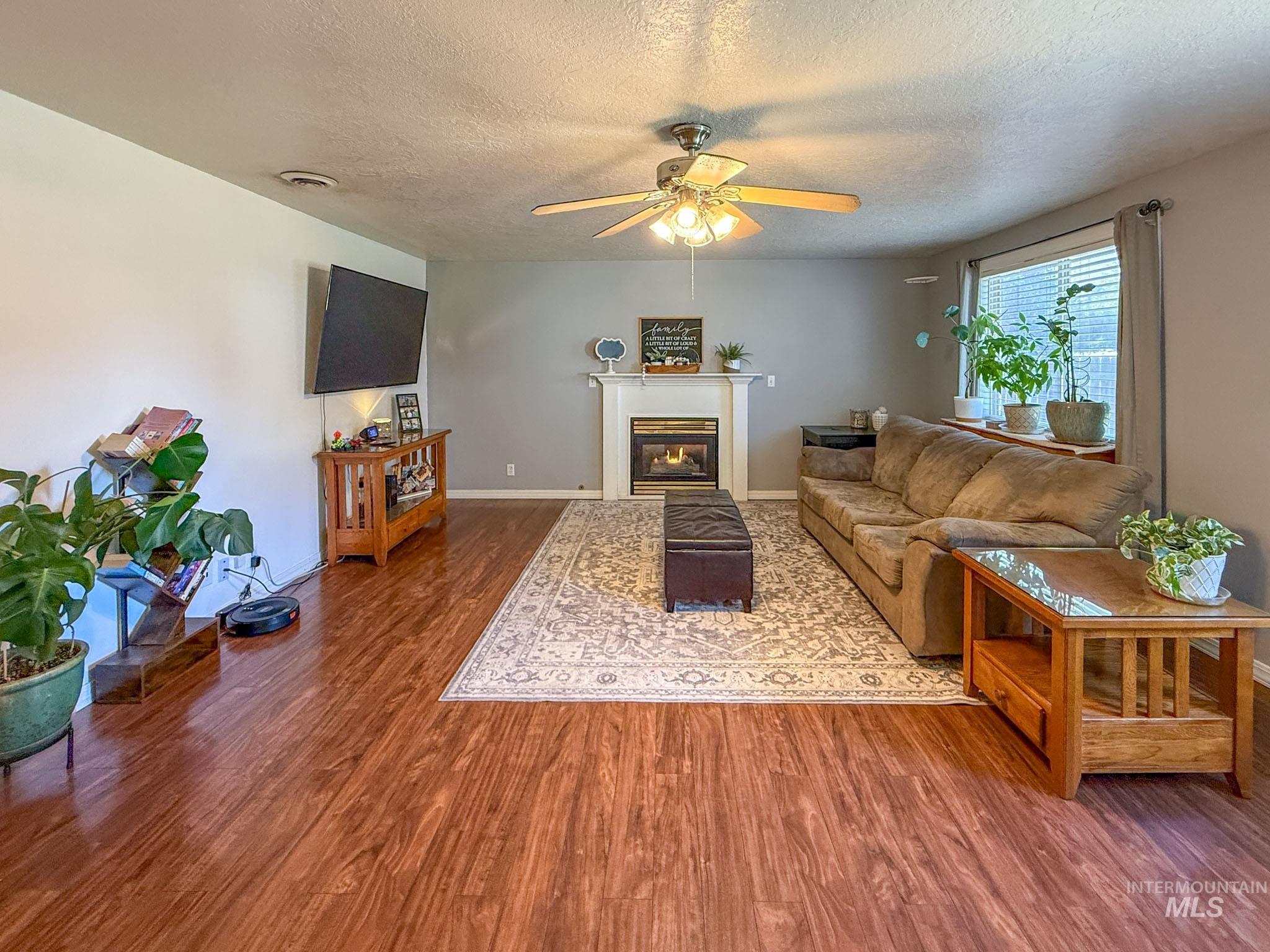 620 E Cougar Dr., Meridian, Idaho 83646, 3 Bedrooms, 2 Bathrooms, Residential For Sale, Price $419,000, 99003720