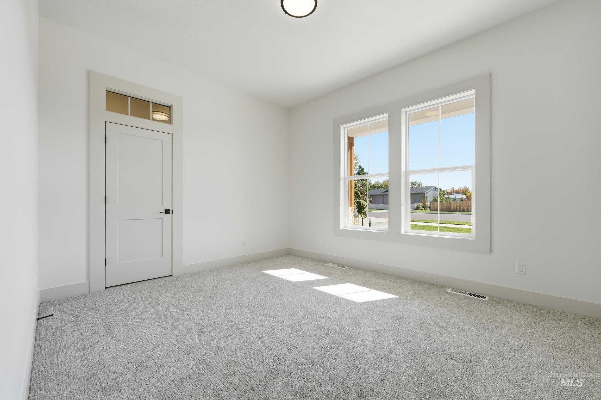 2530 E Eagle View St., Meridian, Idaho 83646, 3 Bedrooms, 2 Bathrooms, Residential For Sale, Price $759,900,MLS 99003722