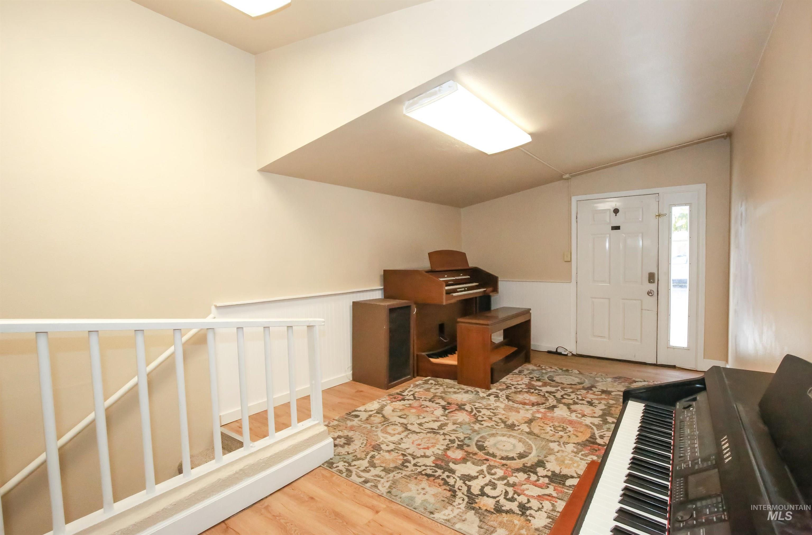 309 SW 12th Street, Ontario, Oregon 97914, 5 Bedrooms, 3 Bathrooms, Residential For Sale, Price $339,900, 99003723