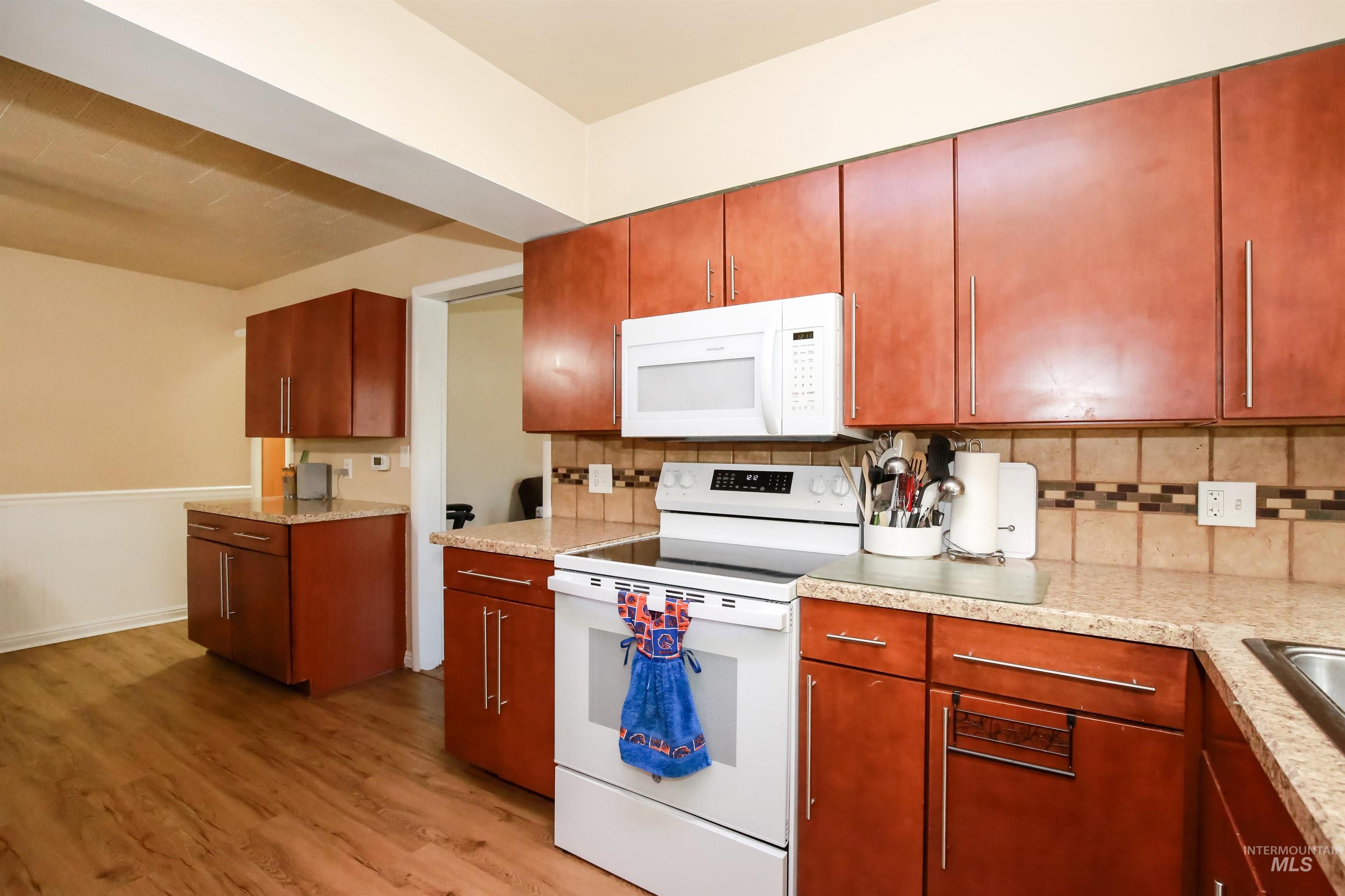 309 SW 12th Street, Ontario, Oregon 97914, 5 Bedrooms, 3 Bathrooms, Residential For Sale, Price $339,900, 99003723