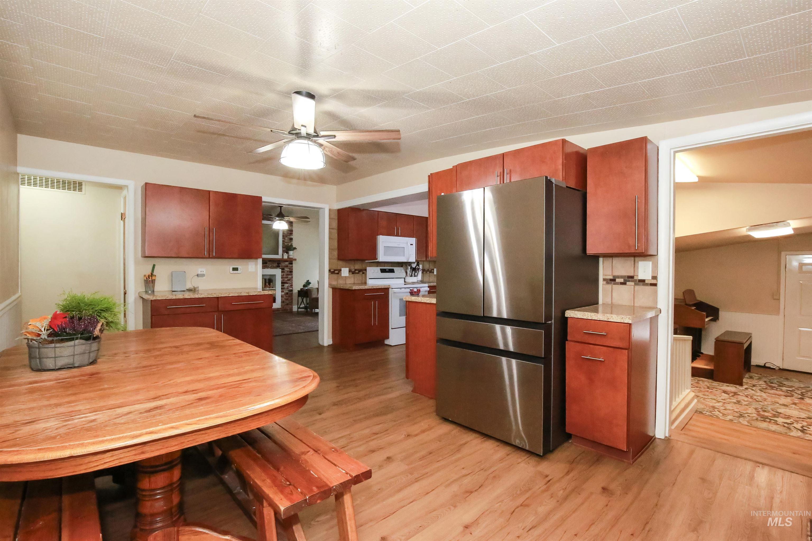 309 SW 12th Street, Ontario, Oregon 97914, 5 Bedrooms, 3 Bathrooms, Residential For Sale, Price $339,900, 99003723