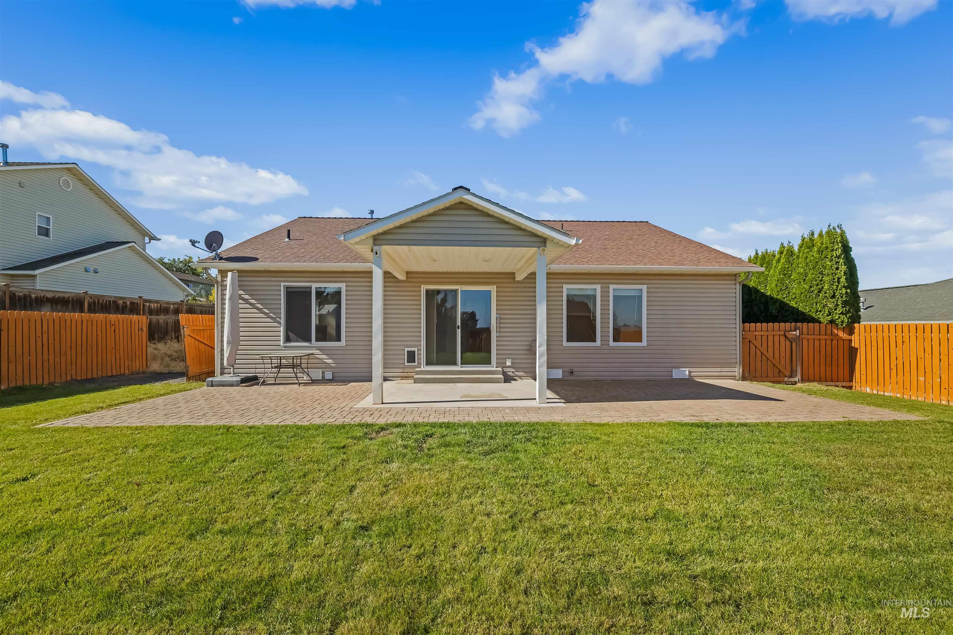 2675 27th St, Clarkston, Washington 99403, 3 Bedrooms, 2 Bathrooms, Residential For Sale, Price $378,000, 99003725
