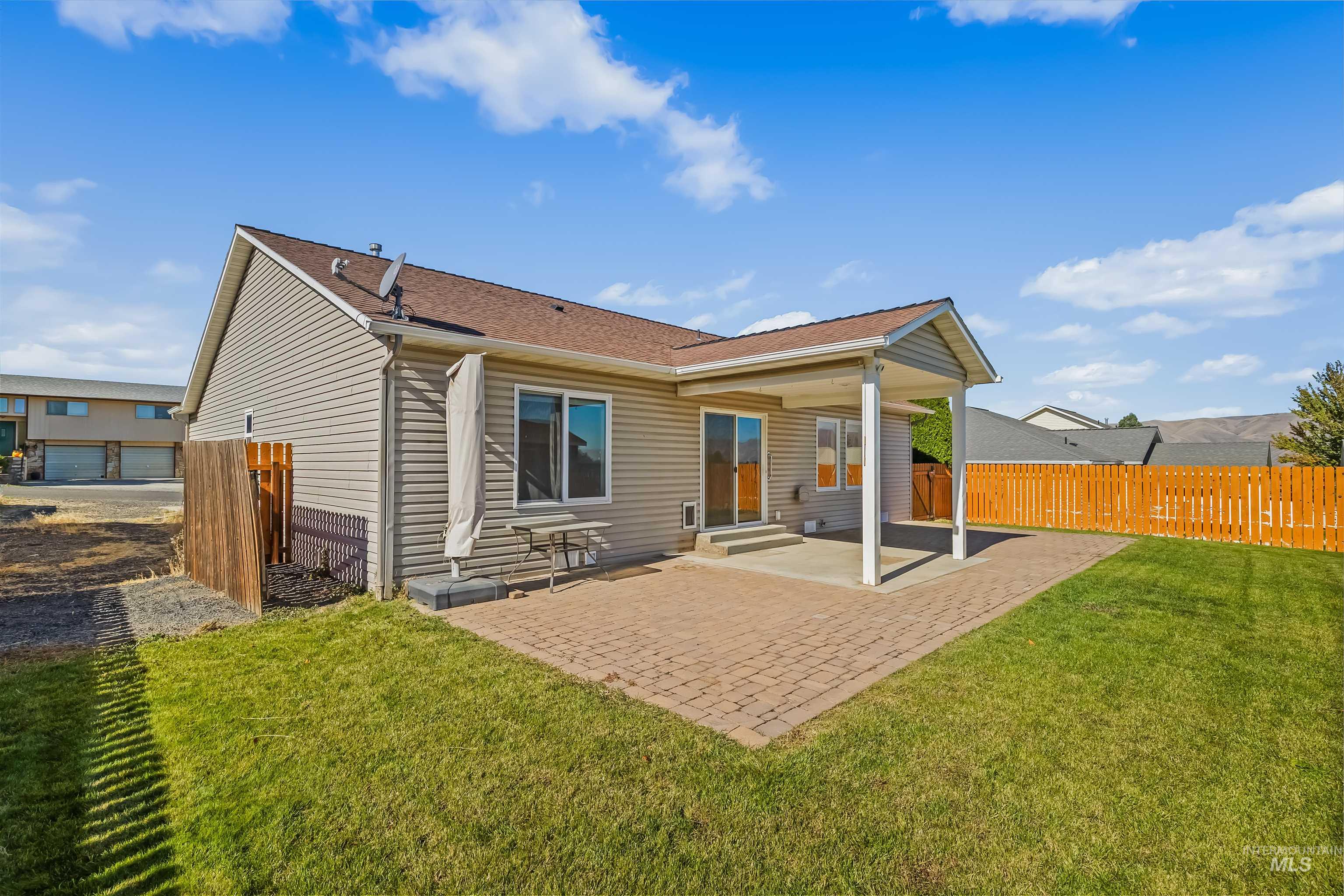 2675 27th St, Clarkston, Washington 99403, 3 Bedrooms, 2 Bathrooms, Residential For Sale, Price $378,000, 99003725