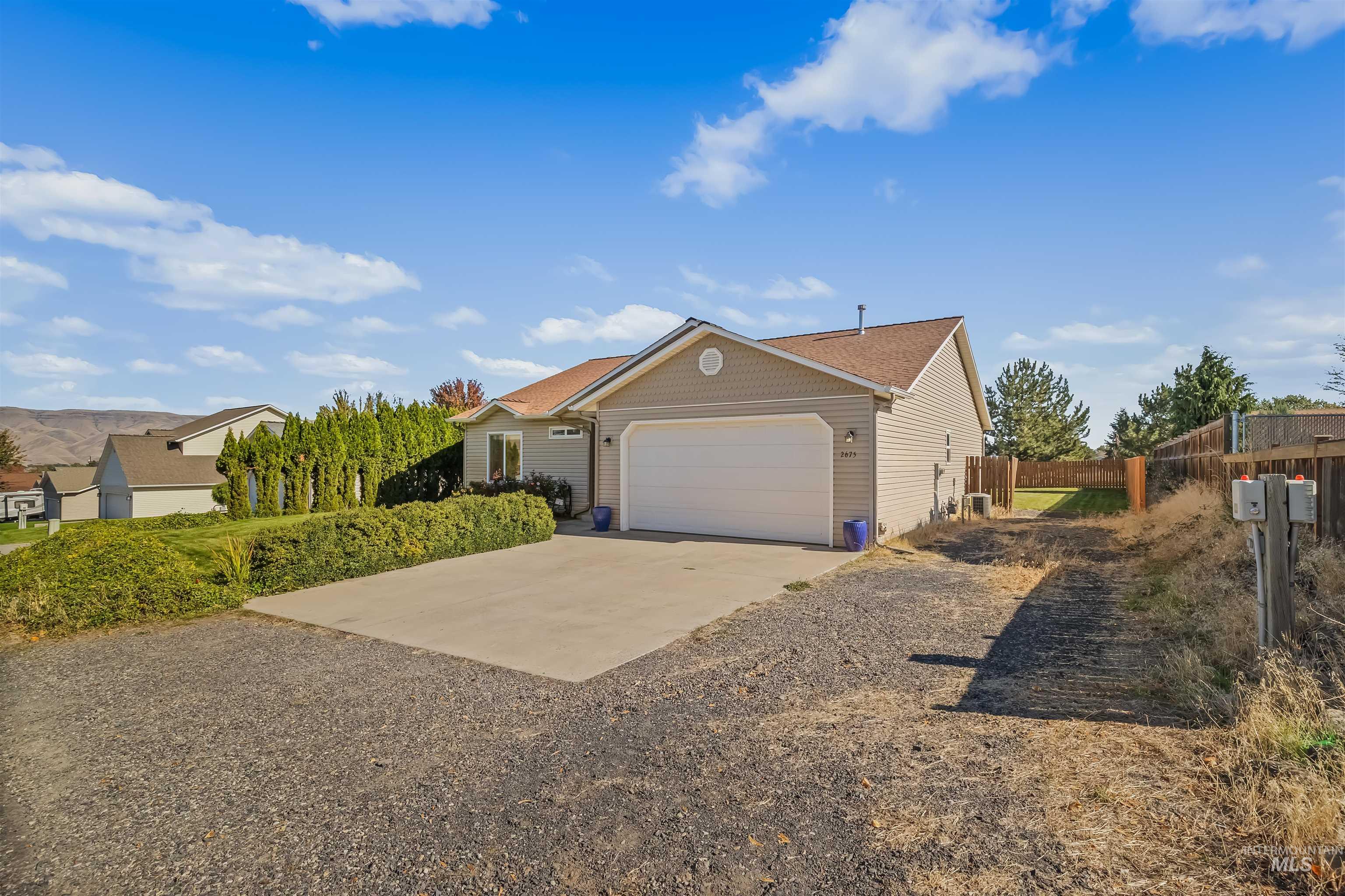 2675 27th St, Clarkston, Washington 99403, 3 Bedrooms, 2 Bathrooms, Residential For Sale, Price $378,000, 99003725