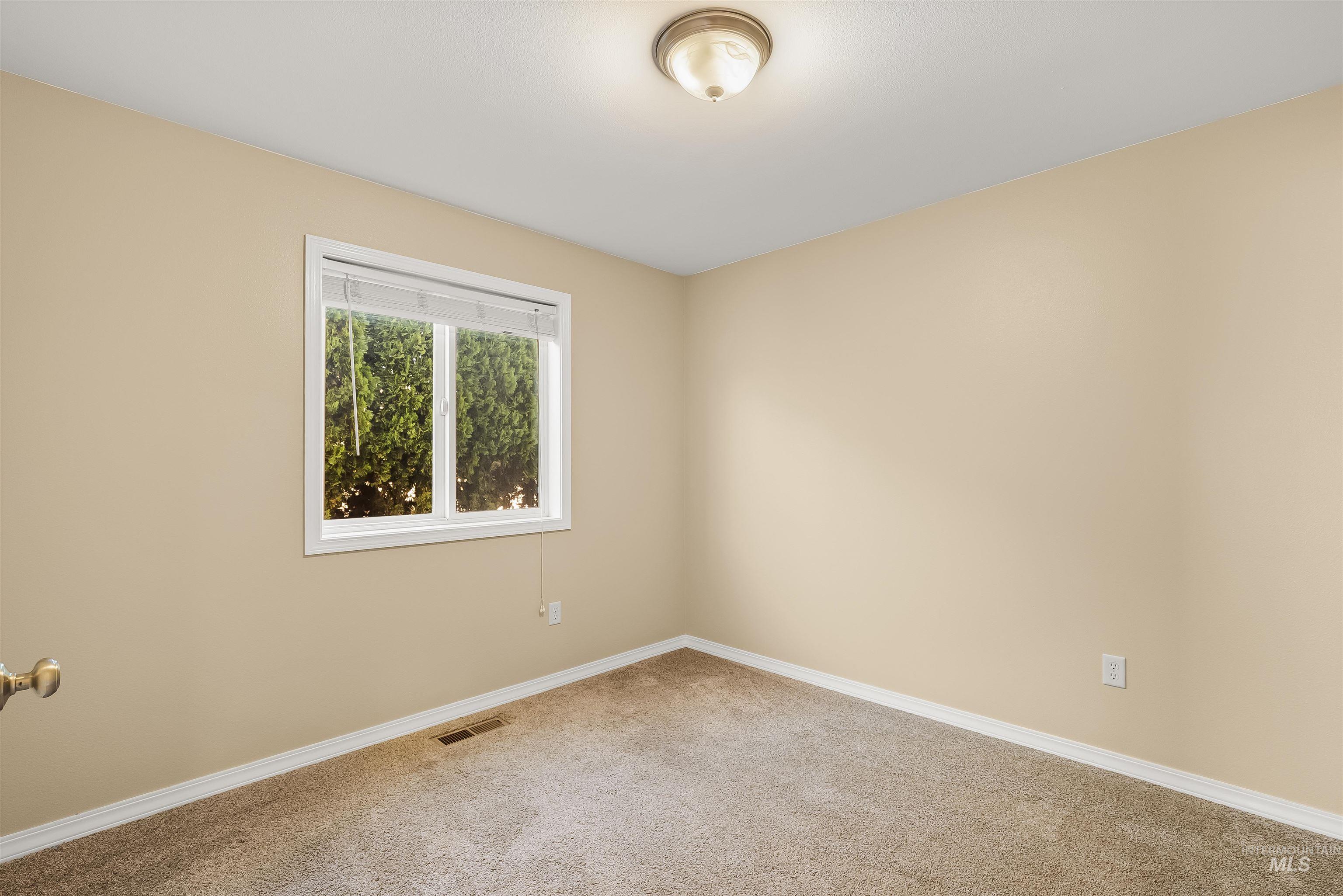 2675 27th St, Clarkston, Washington 99403, 3 Bedrooms, 2 Bathrooms, Residential For Sale, Price $378,000, 99003725