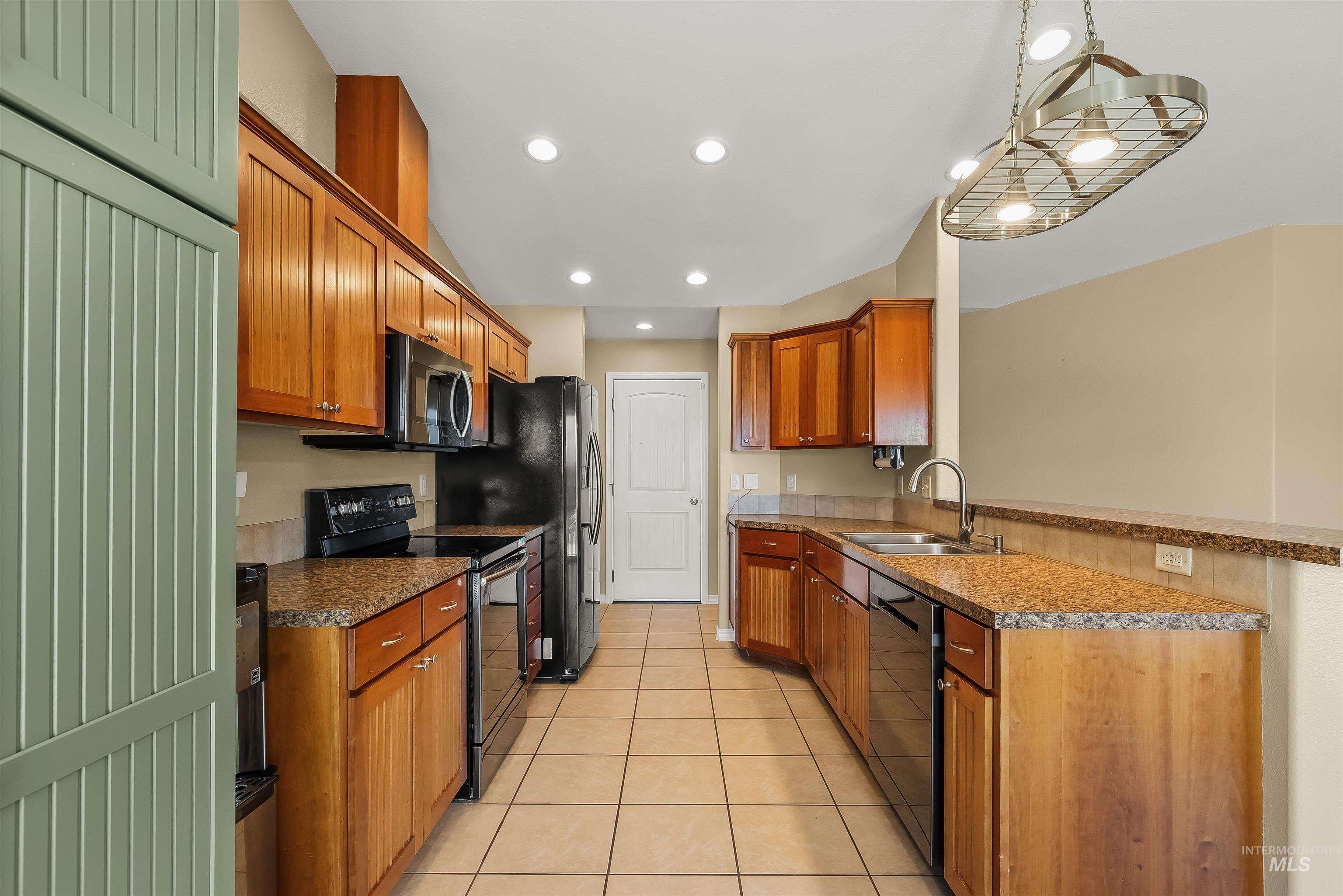 2675 27th St, Clarkston, Washington 99403, 3 Bedrooms, 2 Bathrooms, Residential For Sale, Price $378,000, 99003725