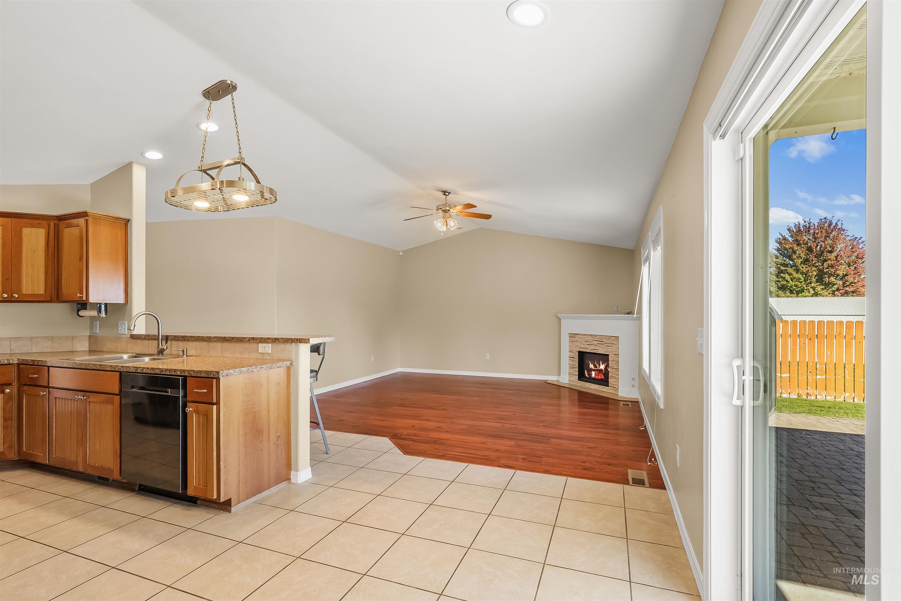 2675 27th St, Clarkston, Washington 99403, 3 Bedrooms, 2 Bathrooms, Residential For Sale, Price $378,000, 99003725