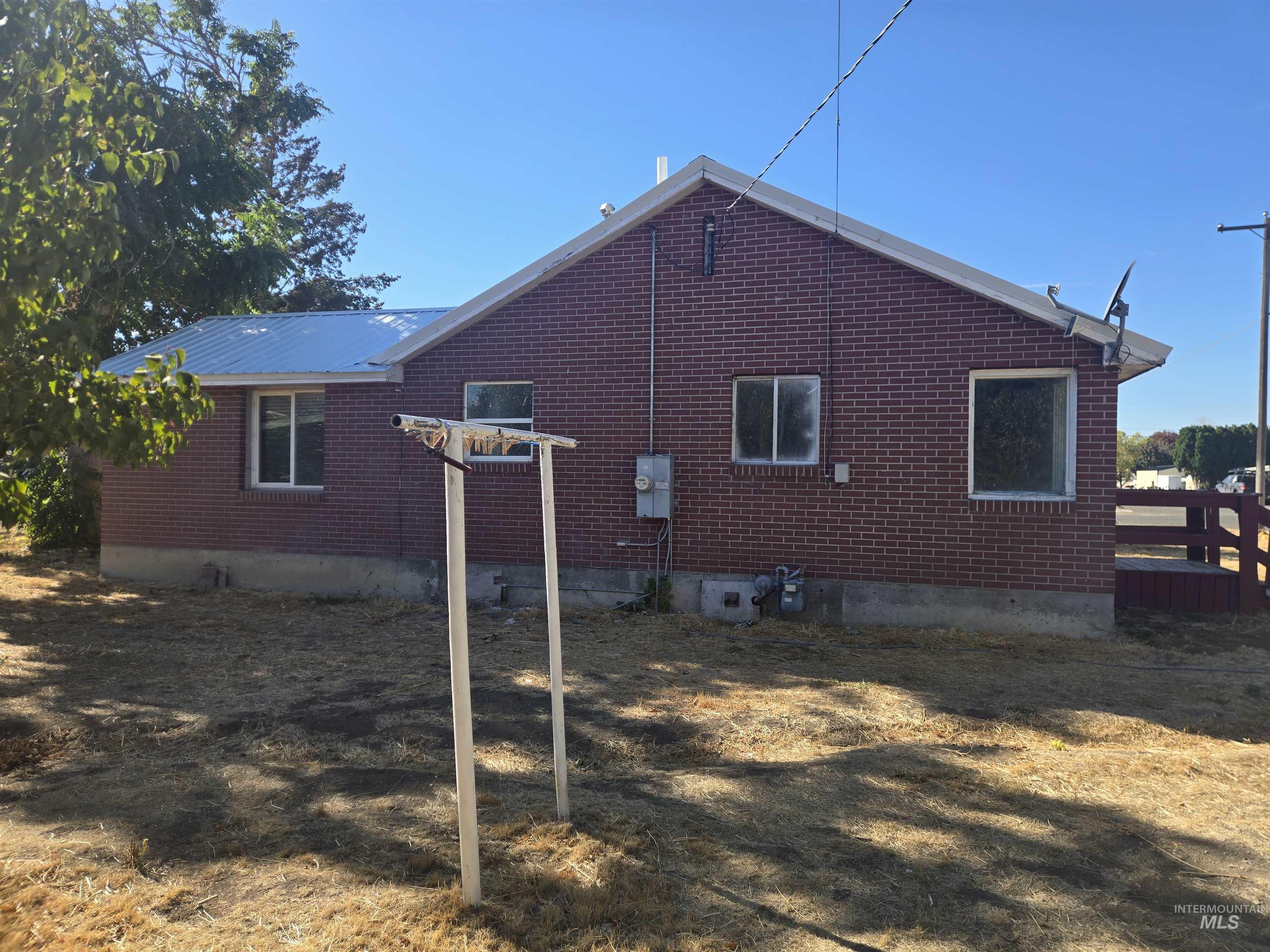 1110 Colorado St, Gooding, Idaho 83330, 2 Bedrooms, 1 Bathroom, Residential For Sale, Price $149,000, 99003727