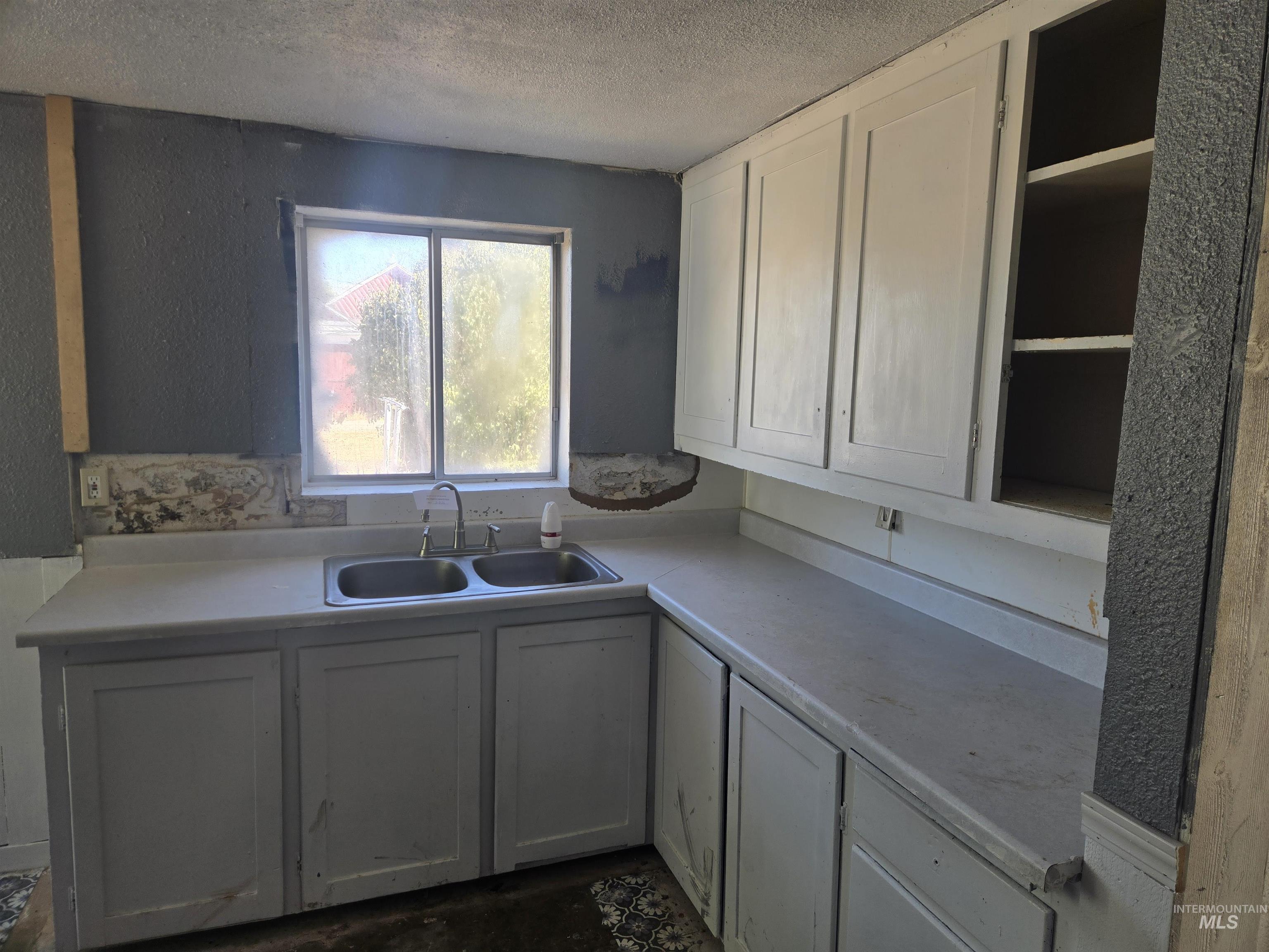 1110 Colorado St, Gooding, Idaho 83330, 2 Bedrooms, 1 Bathroom, Residential For Sale, Price $149,000, 99003727