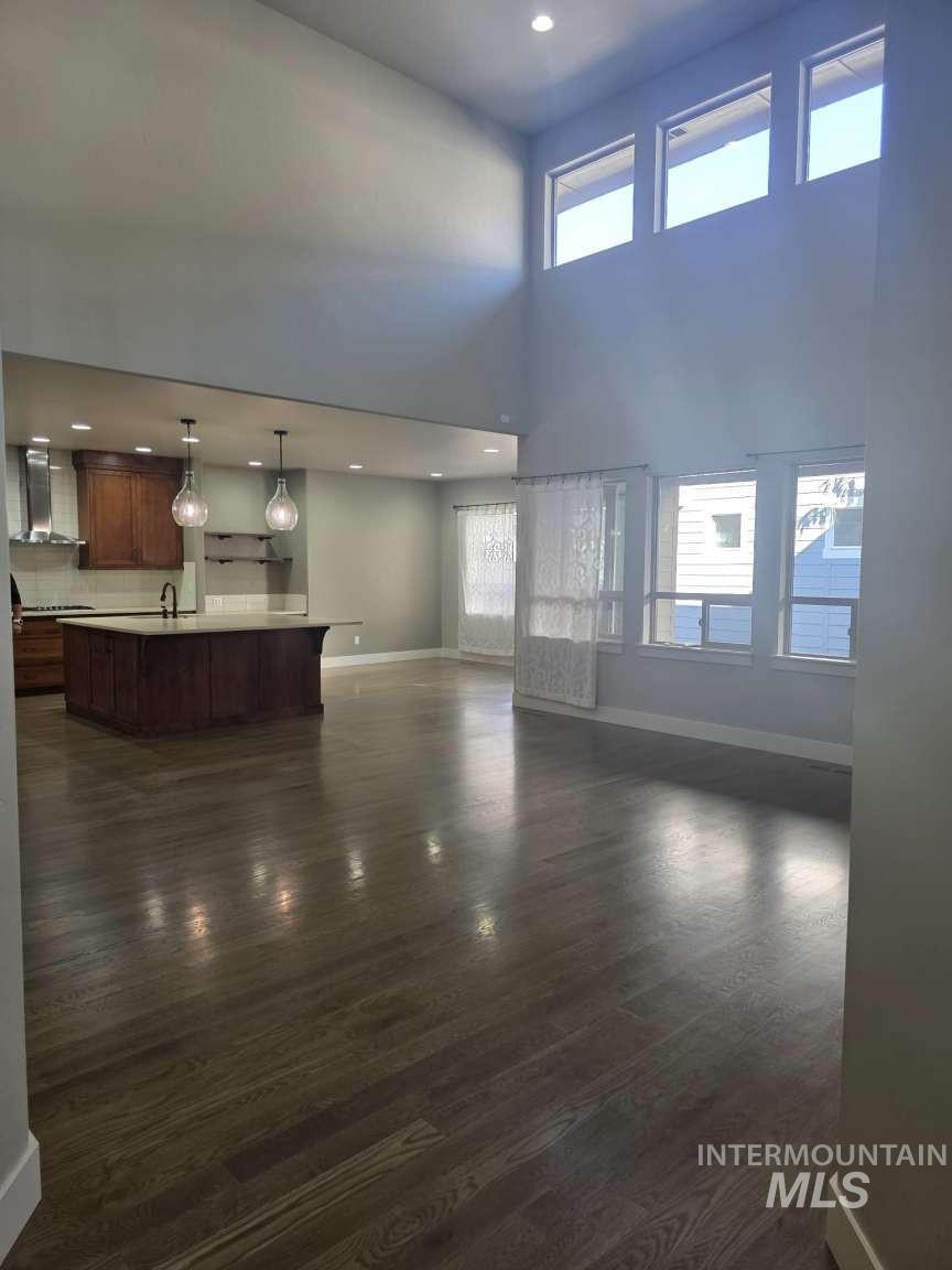 2577 S Trailwood Way, Boise, Idaho 83716, 5 Bedrooms, 3 Bathrooms, Residential For Sale, Price $985,000, 99003728