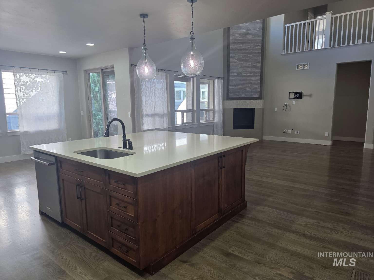 2577 S Trailwood Way, Boise, Idaho 83716, 5 Bedrooms, 3 Bathrooms, Residential For Sale, Price $985,000, 99003728