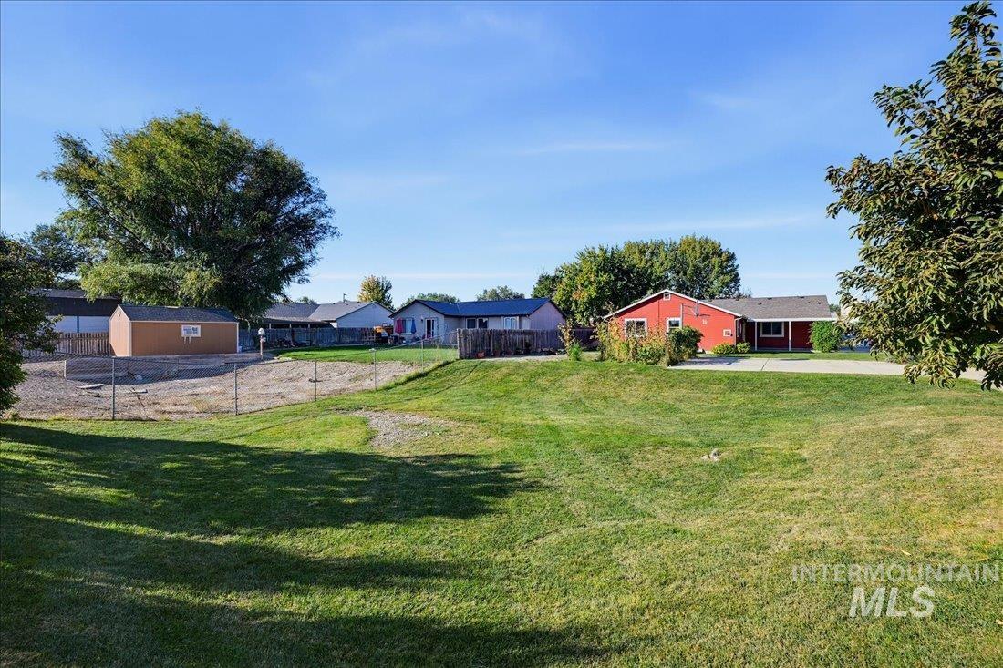 1200 S 19th St, Nampa, Idaho 83686, 5 Bedrooms, 4 Bathrooms, Residential For Sale, Price $525,000,MLS 99003729