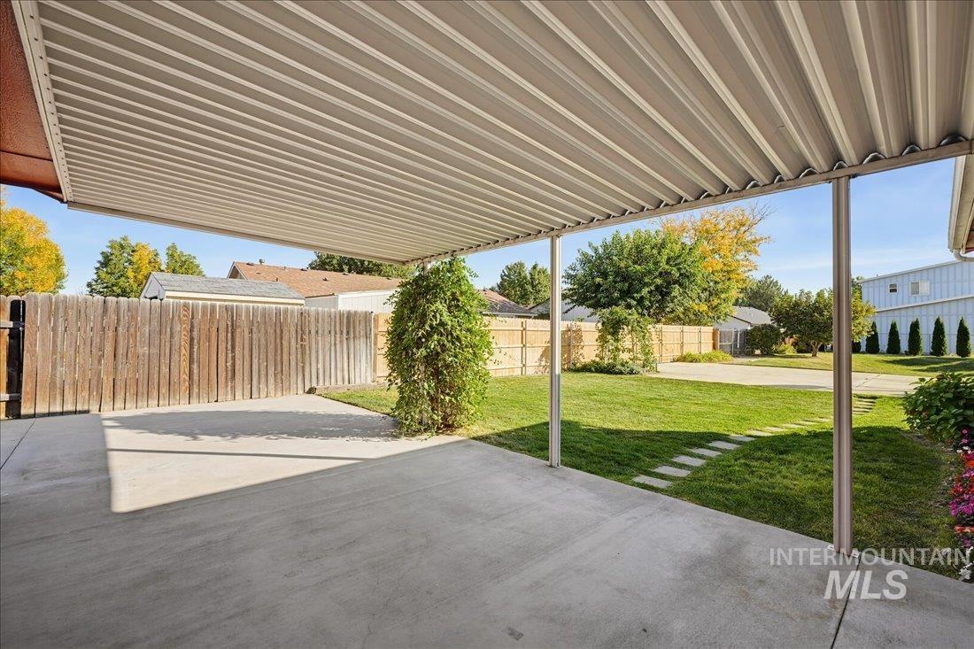 1200 S 19th St, Nampa, Idaho 83686, 5 Bedrooms, 4 Bathrooms, Residential For Sale, Price $525,000,MLS 99003729