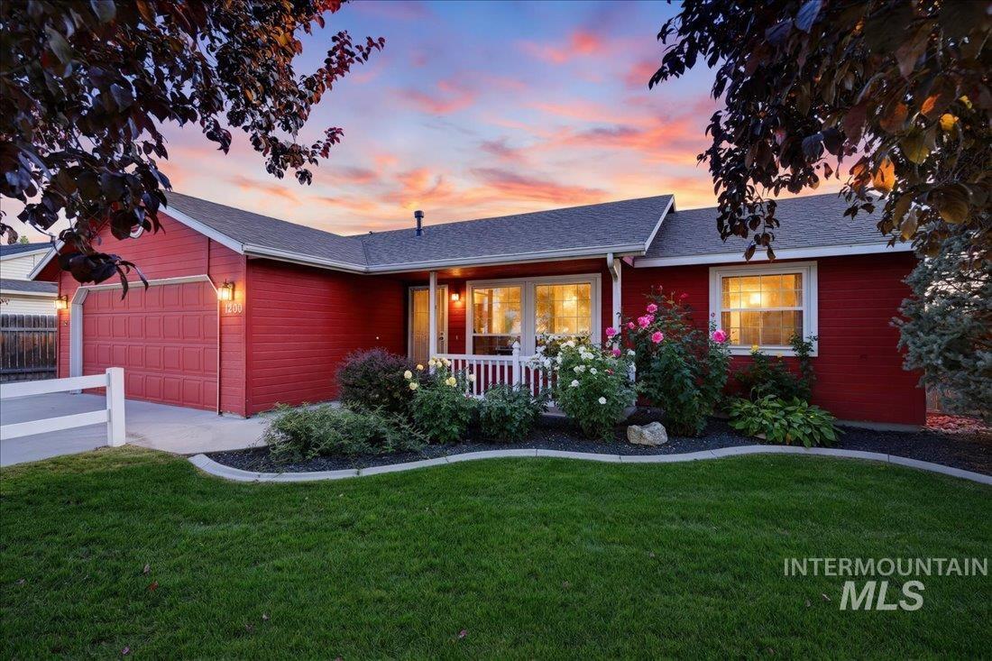 1200 S 19th St, Nampa, Idaho 83686, 5 Bedrooms, 4 Bathrooms, Residential For Sale, Price $525,000,MLS 99003729