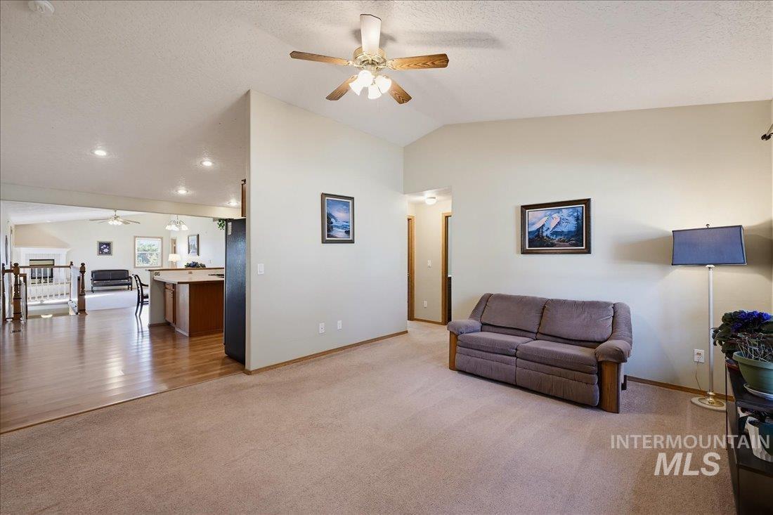 1200 S 19th St, Nampa, Idaho 83686, 5 Bedrooms, 4 Bathrooms, Residential For Sale, Price $525,000,MLS 99003729