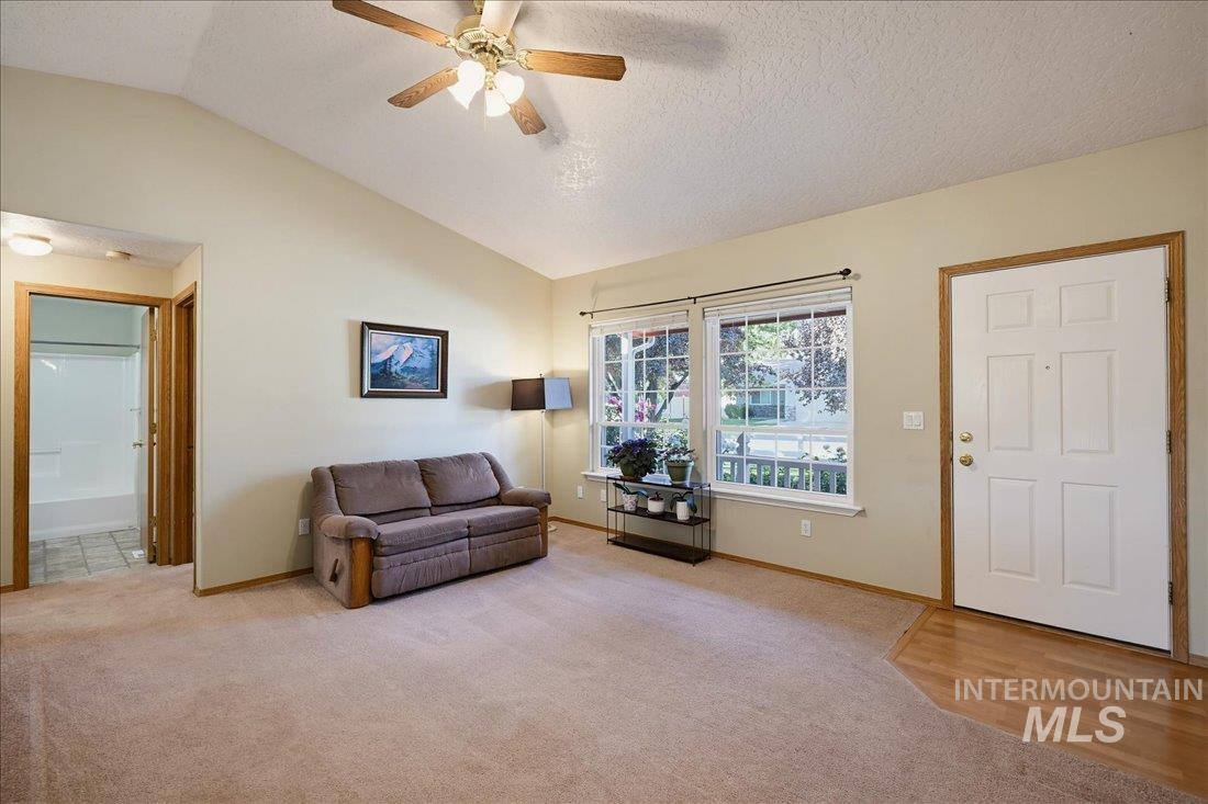 1200 S 19th St, Nampa, Idaho 83686, 5 Bedrooms, 4 Bathrooms, Residential For Sale, Price $525,000,MLS 99003729