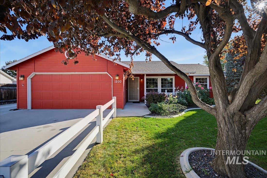 1200 S 19th St, Nampa, Idaho 83686, 5 Bedrooms, 4 Bathrooms, Residential For Sale, Price $525,000,MLS 99003729