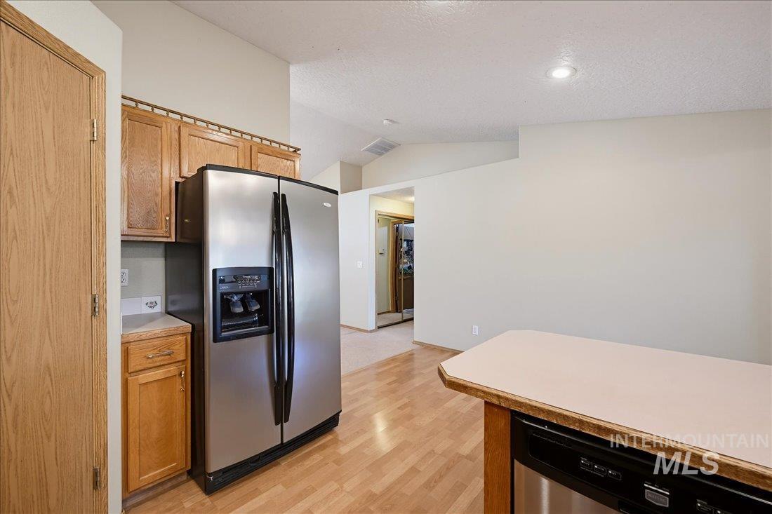 1200 S 19th St, Nampa, Idaho 83686, 5 Bedrooms, 4 Bathrooms, Residential For Sale, Price $525,000,MLS 99003729