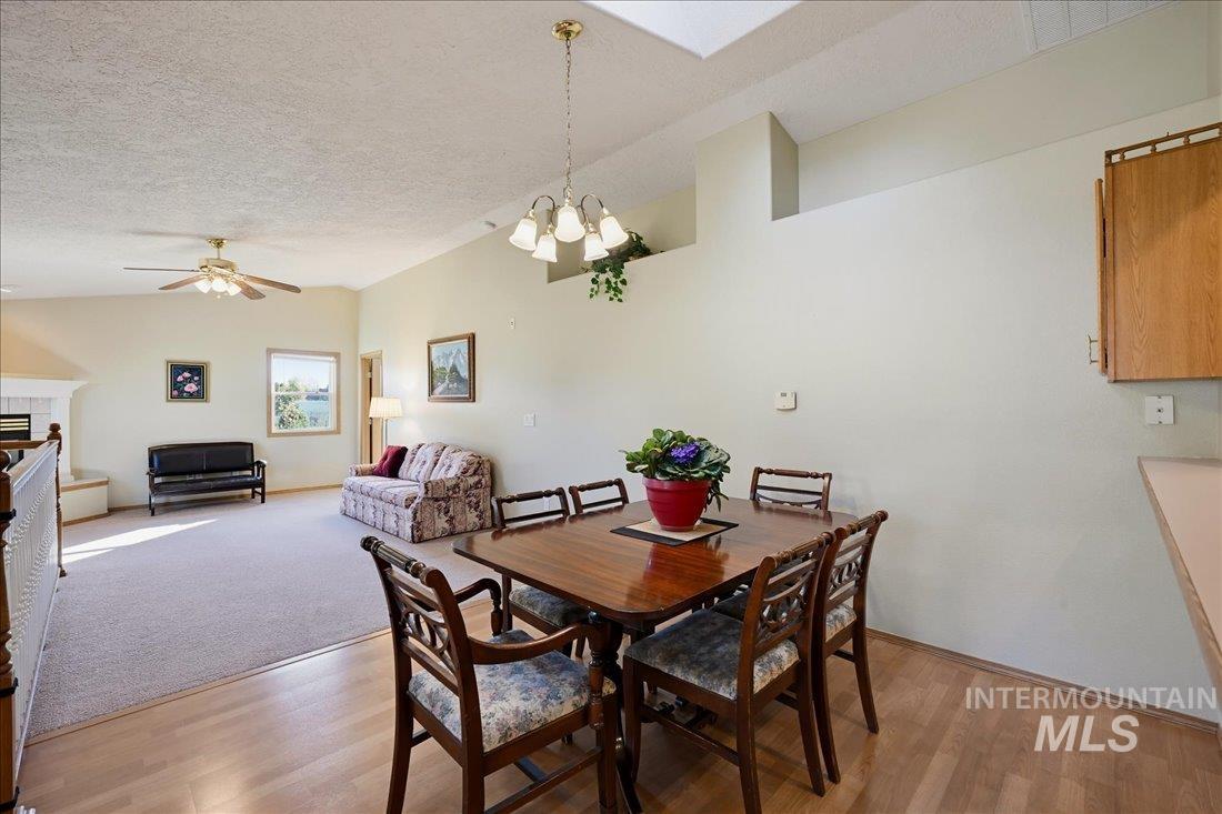 1200 S 19th St, Nampa, Idaho 83686, 5 Bedrooms, 4 Bathrooms, Residential For Sale, Price $525,000,MLS 99003729