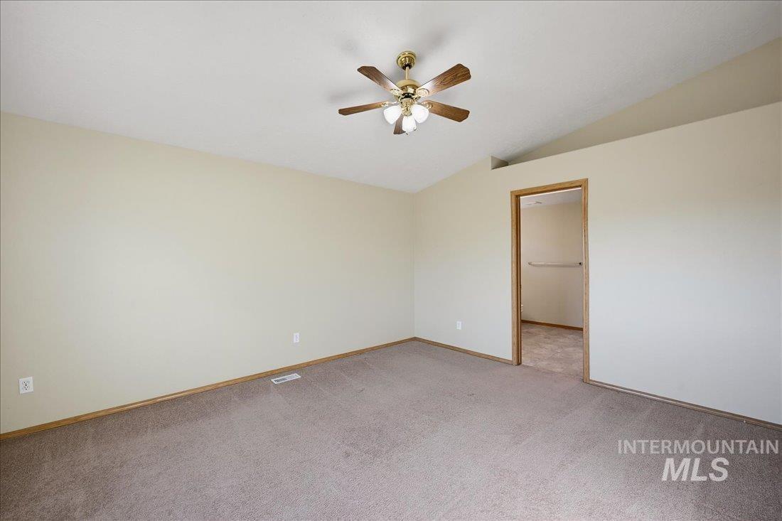 1200 S 19th St, Nampa, Idaho 83686, 5 Bedrooms, 4 Bathrooms, Residential For Sale, Price $525,000,MLS 99003729