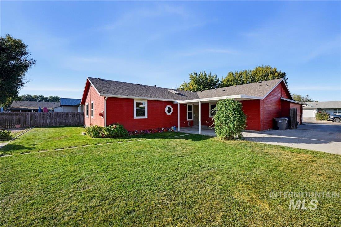 1200 S 19th St, Nampa, Idaho 83686, 5 Bedrooms, 4 Bathrooms, Residential For Sale, Price $525,000,MLS 99003729