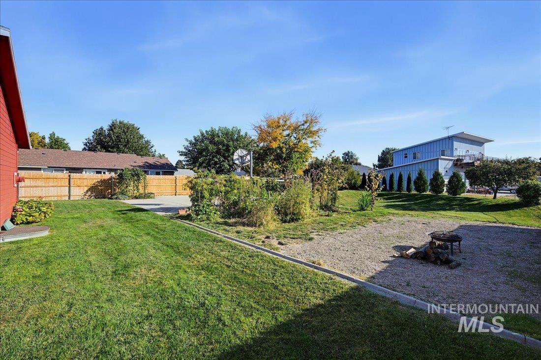 1200 S 19th St, Nampa, Idaho 83686, 5 Bedrooms, 4 Bathrooms, Residential For Sale, Price $525,000,MLS 99003729