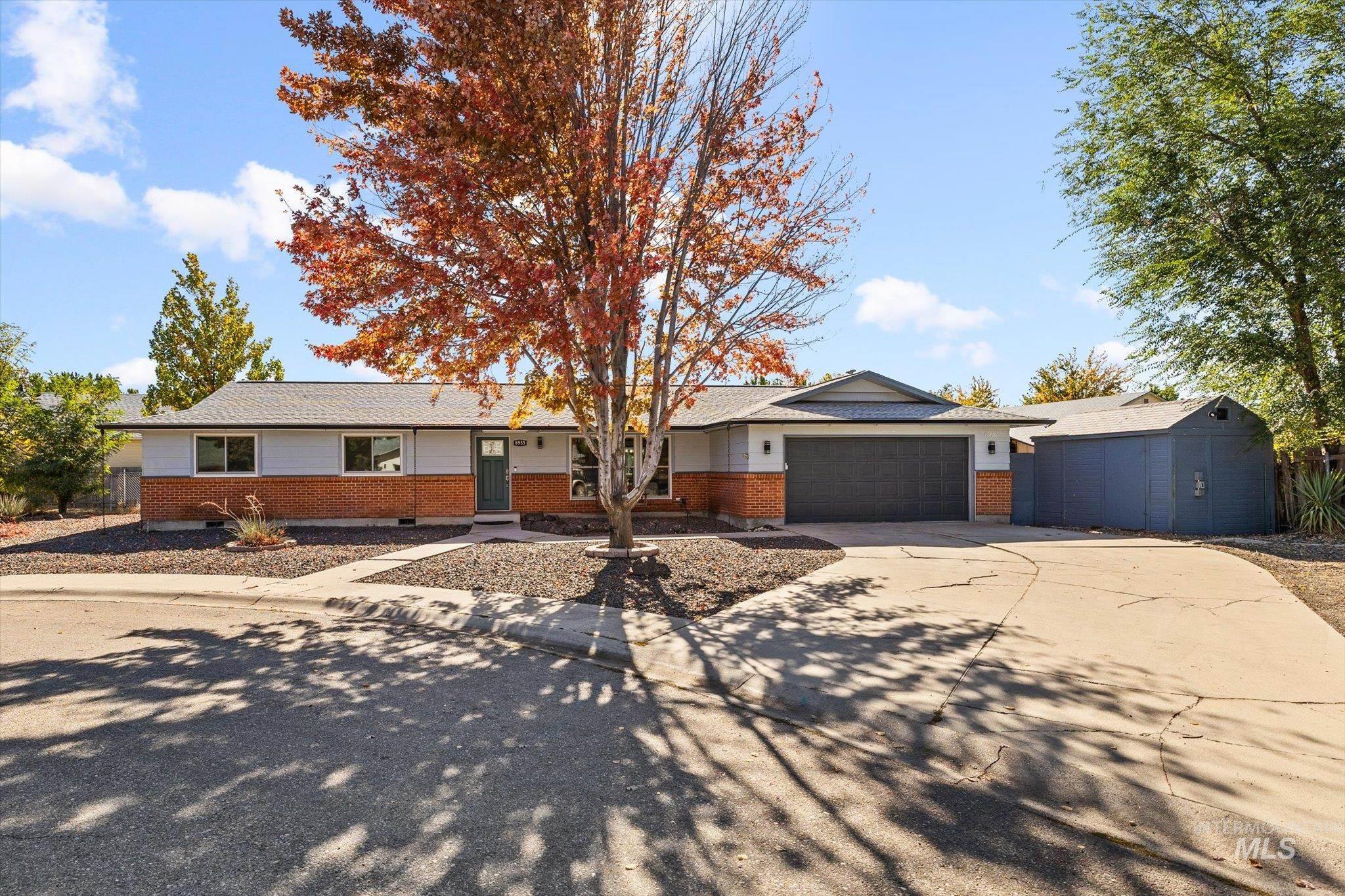 8955 W Sunflower Ct, Boise, Idaho 83704, 3 Bedrooms, 2 Bathrooms, Residential For Sale, Price $464,900,MLS 99003734
