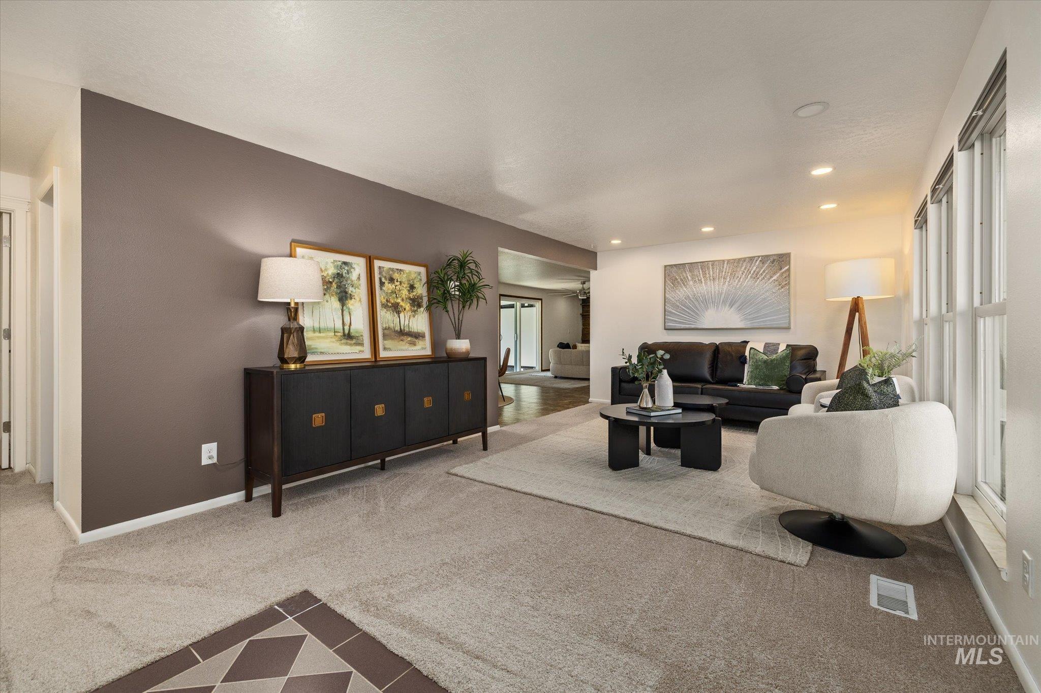 8955 W Sunflower Ct, Boise, Idaho 83704, 3 Bedrooms, 2 Bathrooms, Residential For Sale, Price $464,900,MLS 99003734
