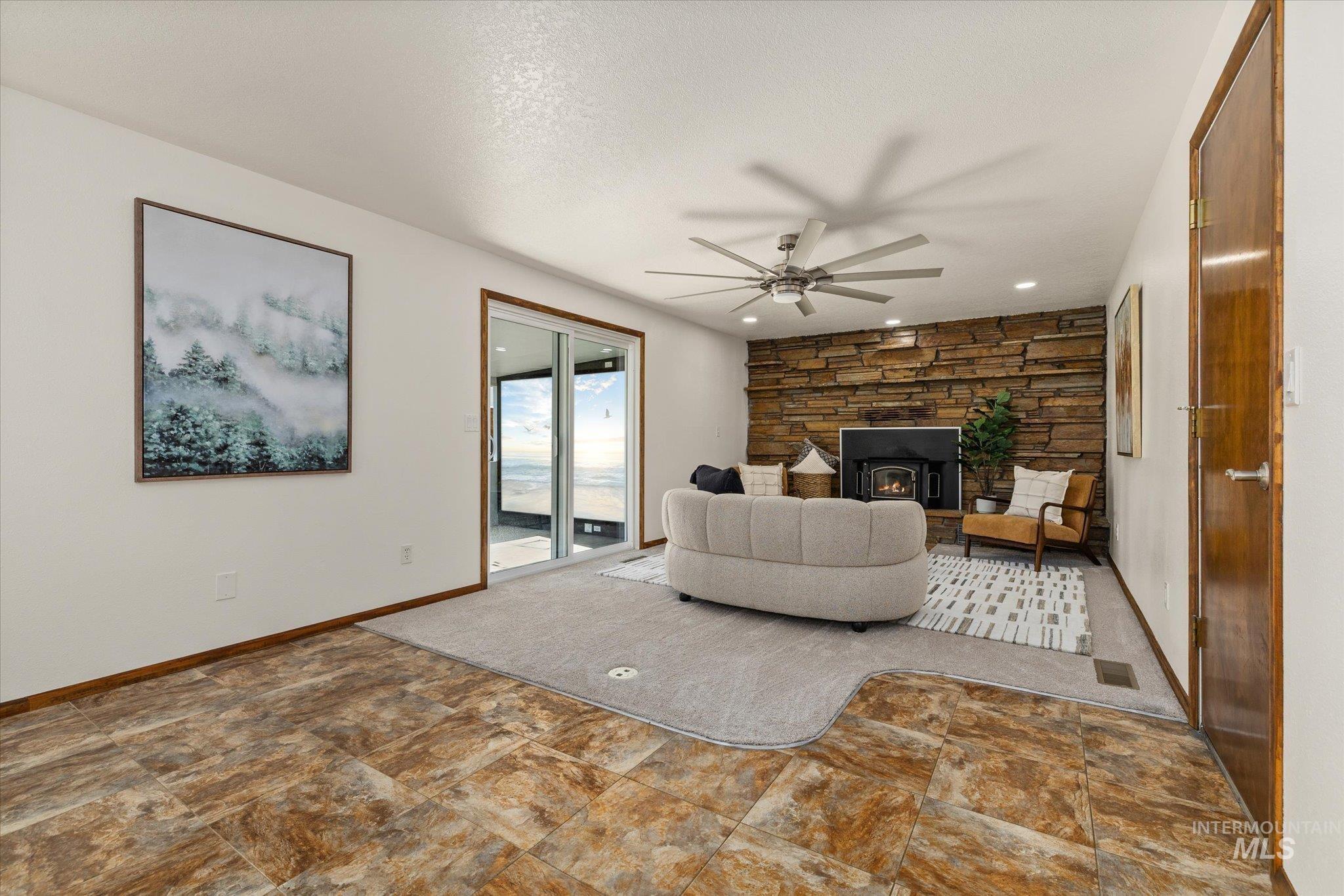 8955 W Sunflower Ct, Boise, Idaho 83704, 3 Bedrooms, 2 Bathrooms, Residential For Sale, Price $464,900,MLS 99003734