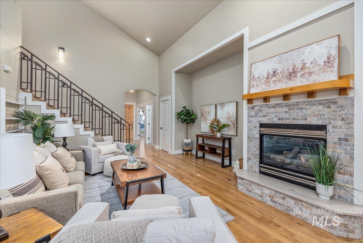4886 N Ellicott Ln, Boise, Idaho 83714, 3 Bedrooms, 3 Bathrooms, Residential For Sale, Price $640,000,MLS 99003736