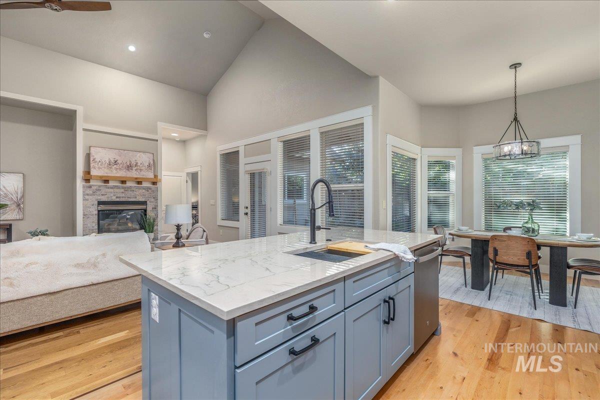 4886 N Ellicott Ln, Boise, Idaho 83714, 3 Bedrooms, 3 Bathrooms, Residential For Sale, Price $640,000,MLS 99003736
