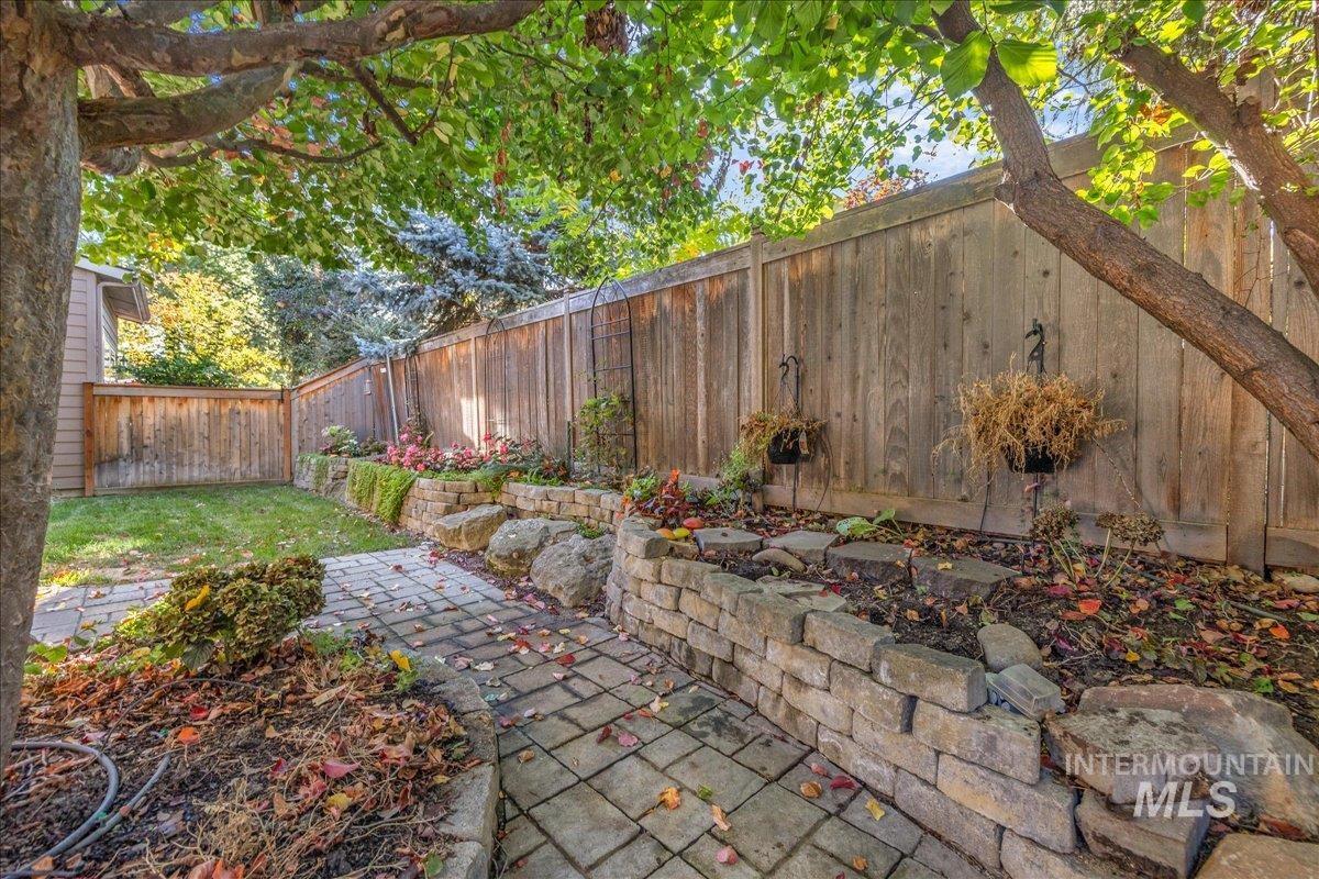 4886 N Ellicott Ln, Boise, Idaho 83714, 3 Bedrooms, 3 Bathrooms, Residential For Sale, Price $640,000,MLS 99003736
