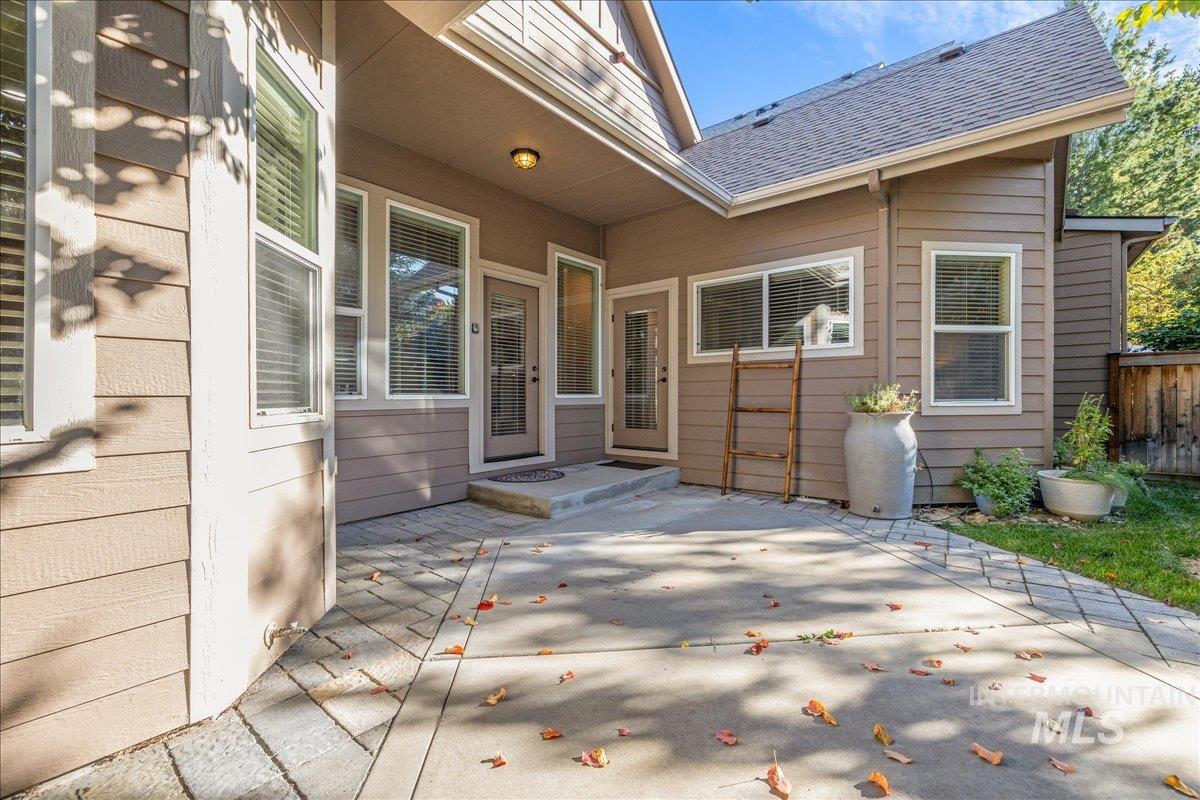 4886 N Ellicott Ln, Boise, Idaho 83714, 3 Bedrooms, 3 Bathrooms, Residential For Sale, Price $640,000,MLS 99003736