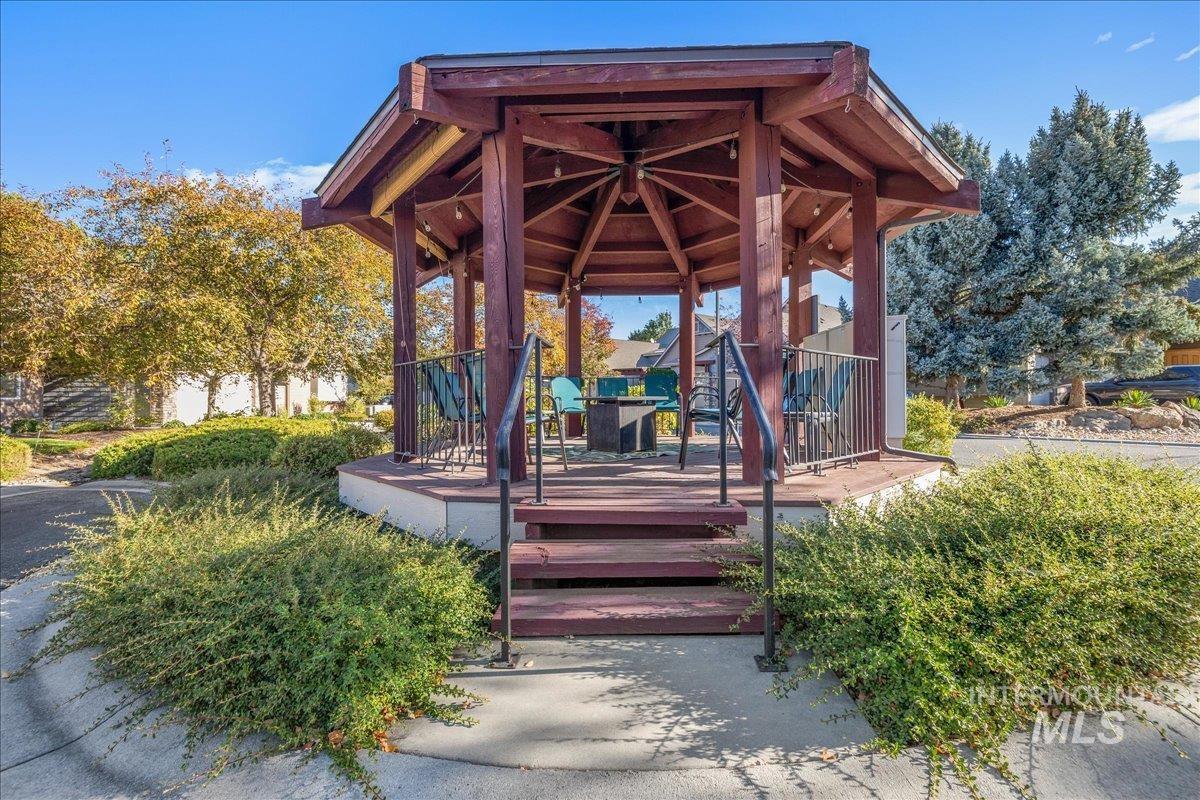 4886 N Ellicott Ln, Boise, Idaho 83714, 3 Bedrooms, 3 Bathrooms, Residential For Sale, Price $640,000,MLS 99003736