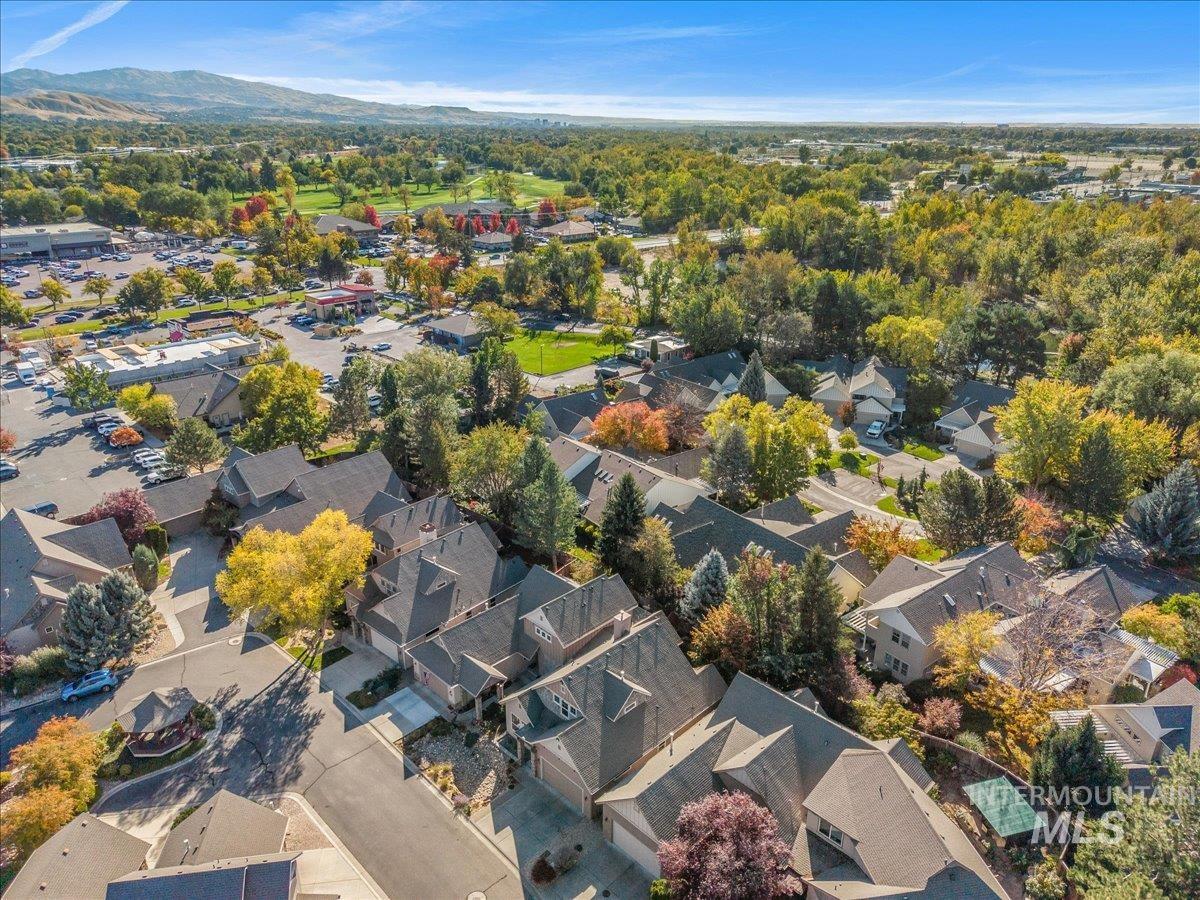 4886 N Ellicott Ln, Boise, Idaho 83714, 3 Bedrooms, 3 Bathrooms, Residential For Sale, Price $640,000,MLS 99003736