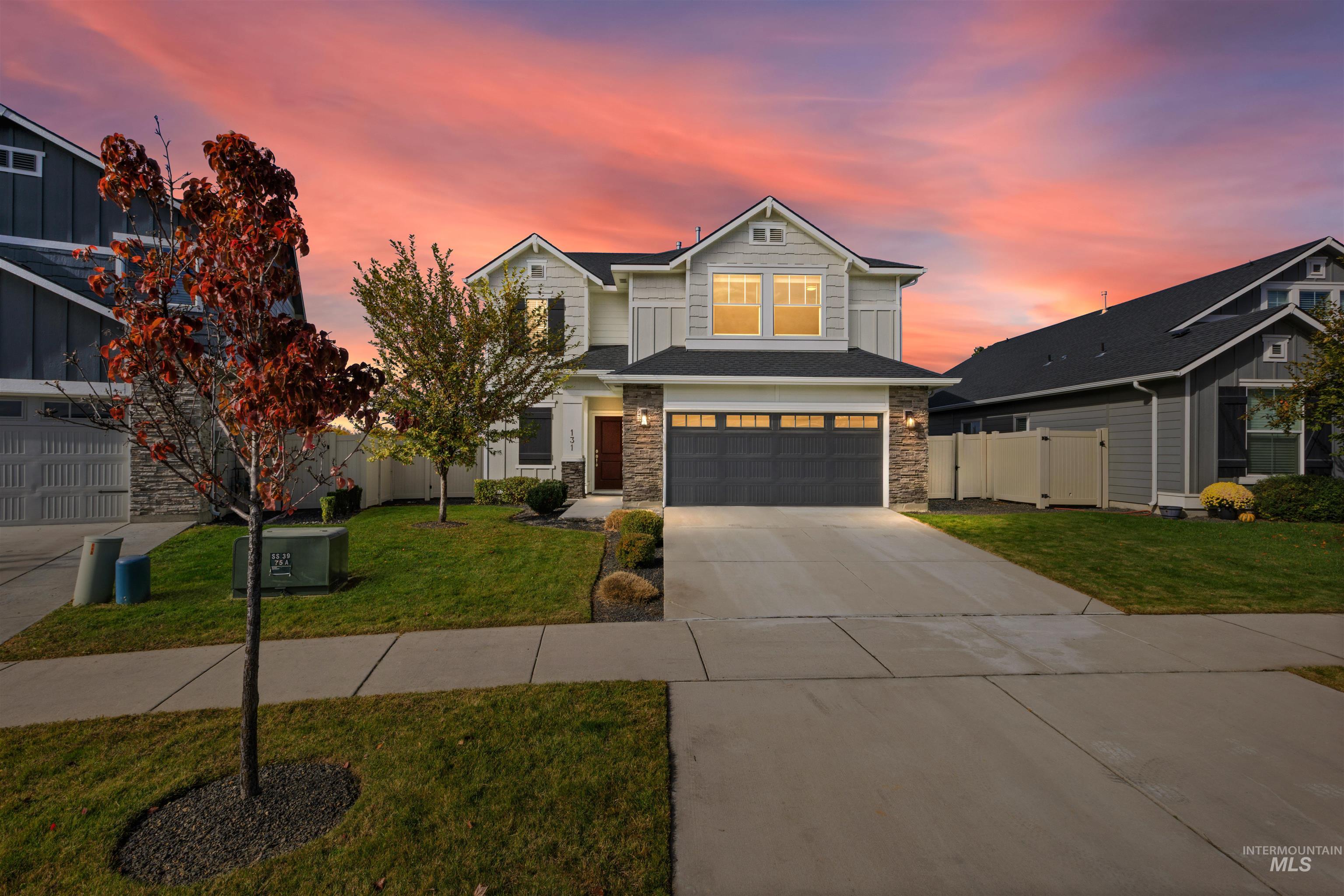 131 N Sevenoaks Ave, Eagle, Idaho 83616, 3 Bedrooms, 2.5 Bathrooms, Residential For Sale, Price $550,000,MLS 99003737