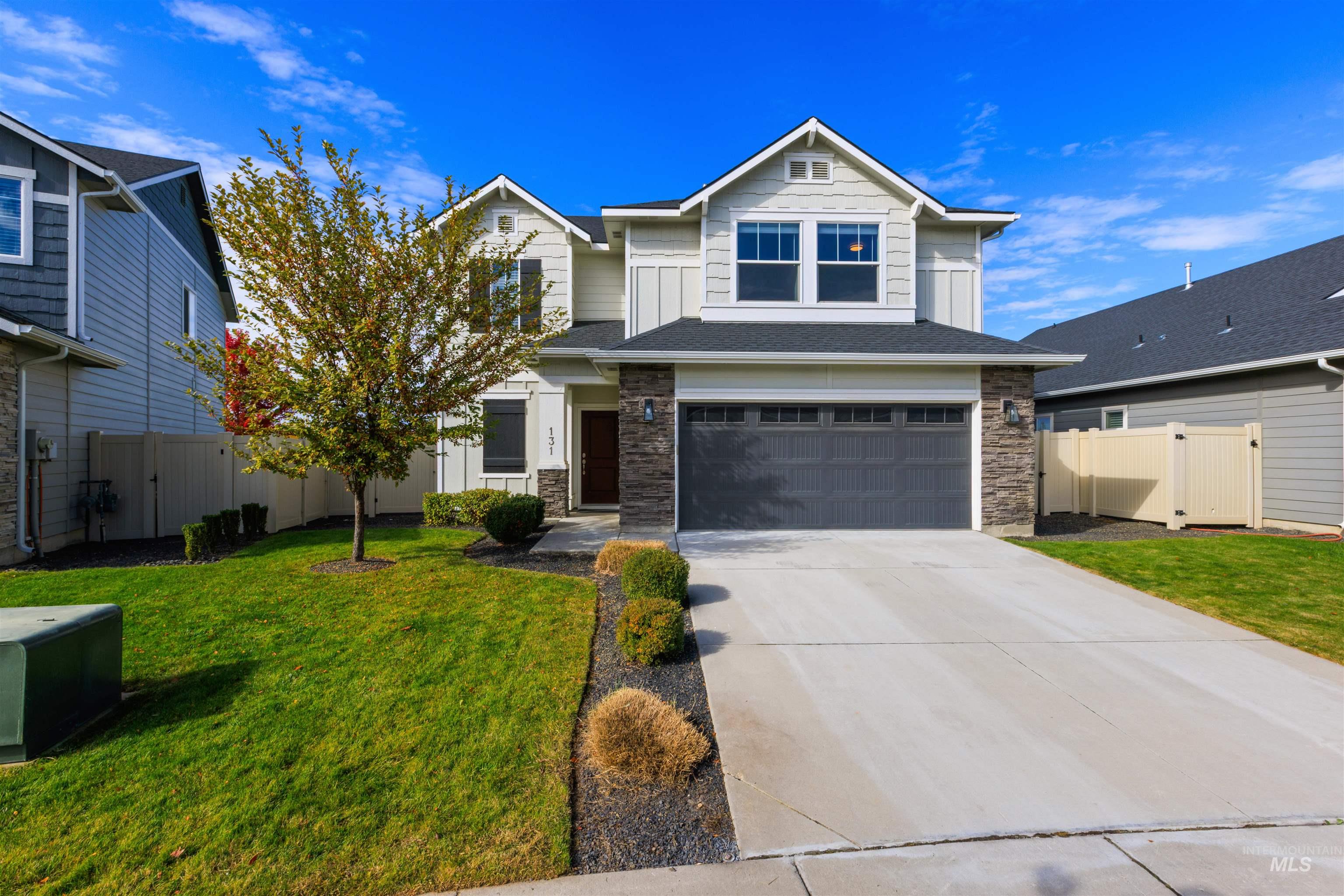 131 N Sevenoaks Ave, Eagle, Idaho 83616, 3 Bedrooms, 2.5 Bathrooms, Residential For Sale, Price $550,000,MLS 99003737
