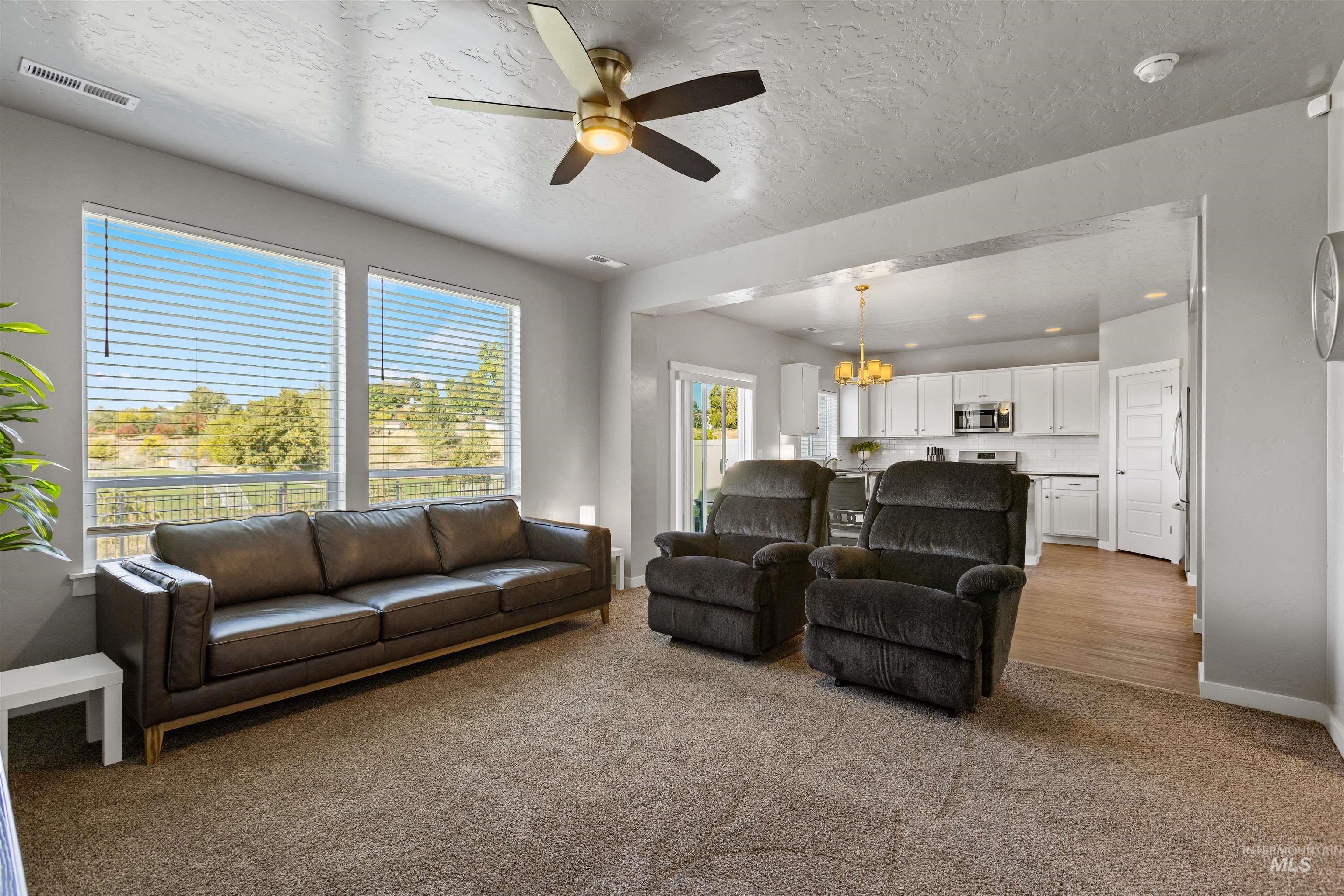 131 N Sevenoaks Ave, Eagle, Idaho 83616, 3 Bedrooms, 2.5 Bathrooms, Residential For Sale, Price $550,000,MLS 99003737
