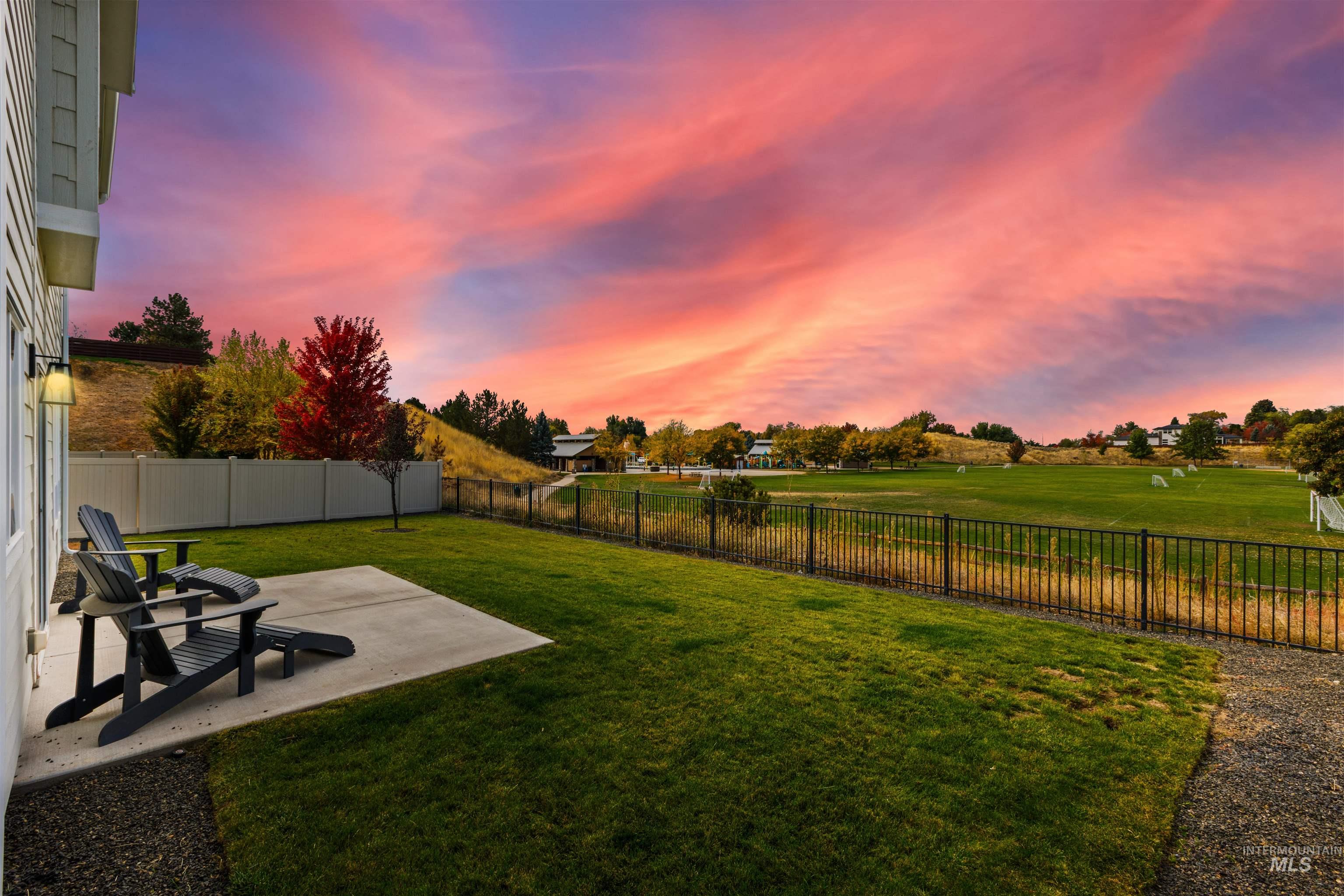 131 N Sevenoaks Ave, Eagle, Idaho 83616, 3 Bedrooms, 2.5 Bathrooms, Residential For Sale, Price $550,000,MLS 99003737
