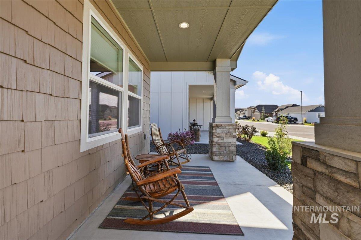 1012 Whitewater Way, Emmett, Idaho 83617, 3 Bedrooms, 2 Bathrooms, Residential For Sale, Price $514,900,MLS 99003738